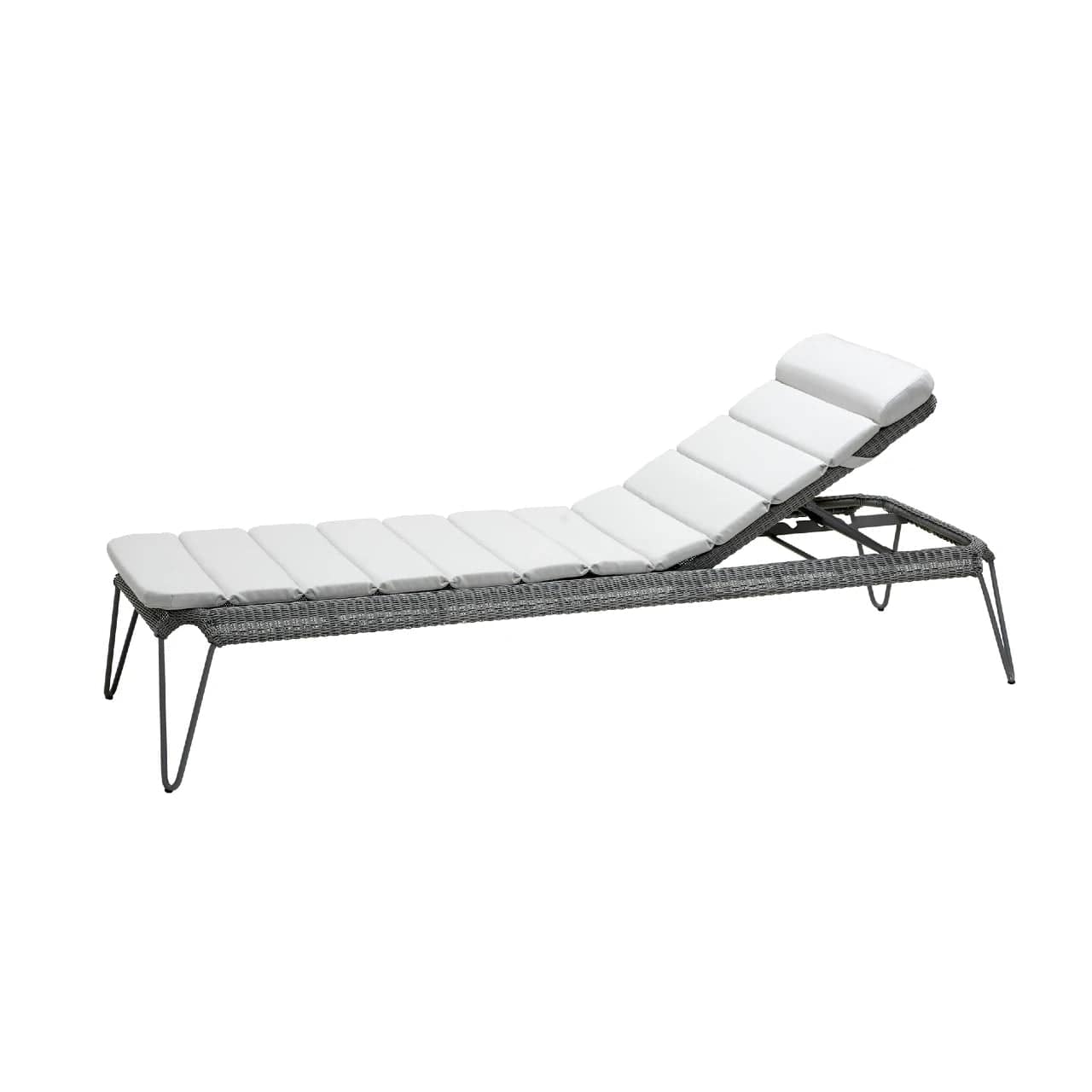 Premium Stackable Outdoor Sunbed - Durable & Weather-Resistant Lounge Chair for Poolside, Beach, Patio, and Backyard Relaxation