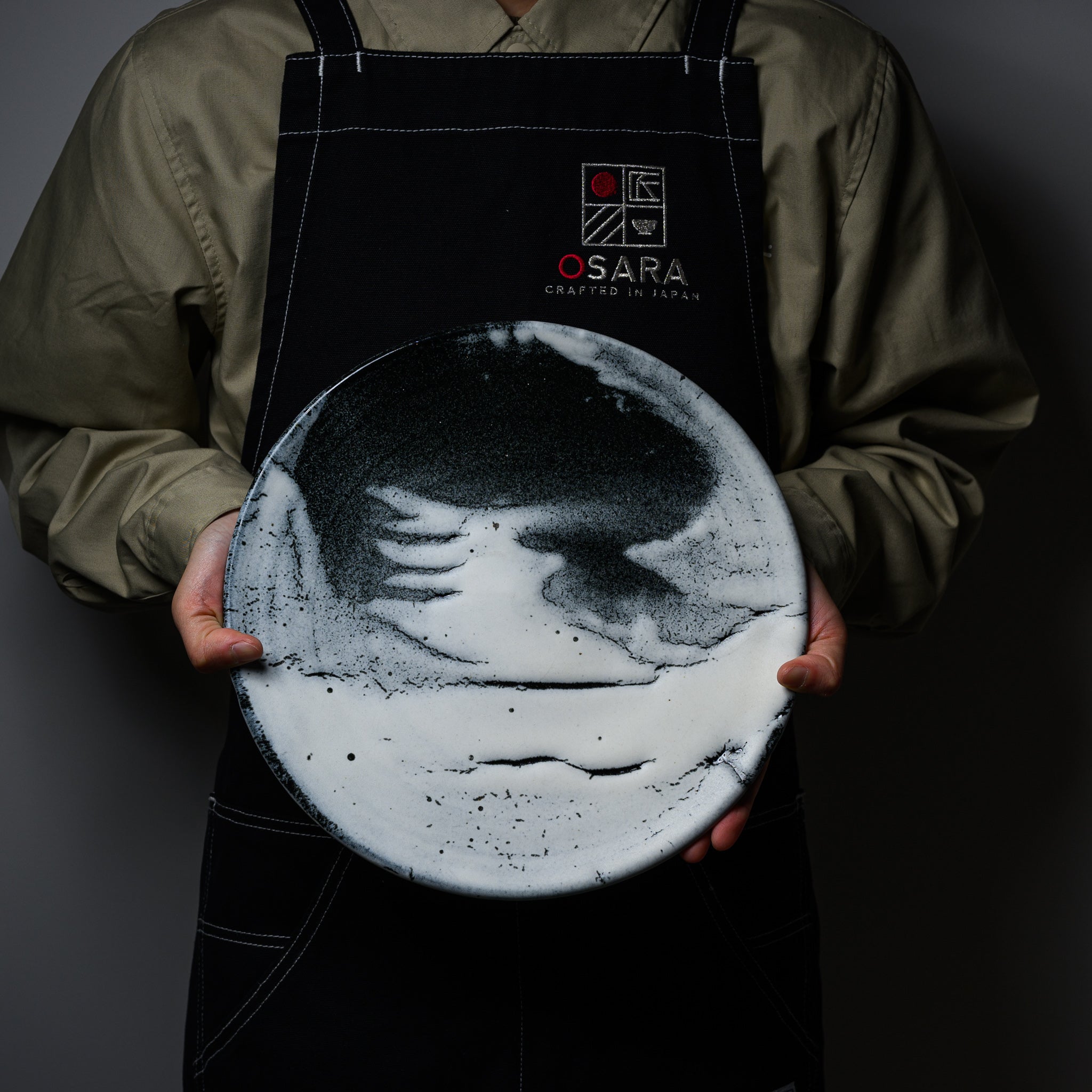 NINSHU Large Decoration Plate 28cm - Handcrafted Ceramic Wall Art for Home Decor, Japanese Style Sou Un Design - Perfect for Living Room, Dining Room, or Office Display