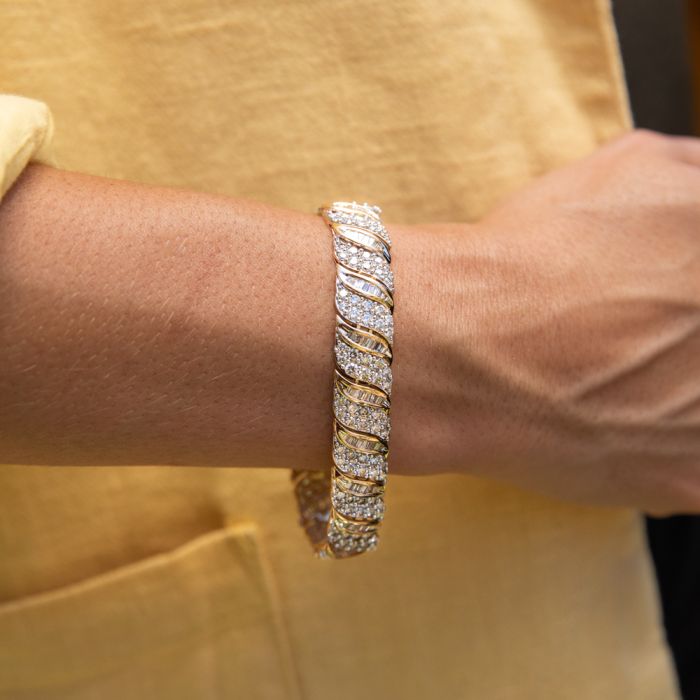 9ct Yellow Gold 10.6 Carat Diamond Tennis Bracelet - 18.5cm Women's Luxury Jewelry with Brilliants & Baguettes - Perfect for Weddings, Anniversaries & Special Occasions