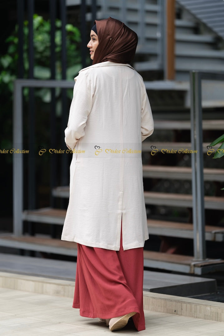 Stylish Summer Coat in Off-White | Lightweight Women's Jacket for Warm Weather | Perfect for Beach Outings, Vacations & Casual Wear