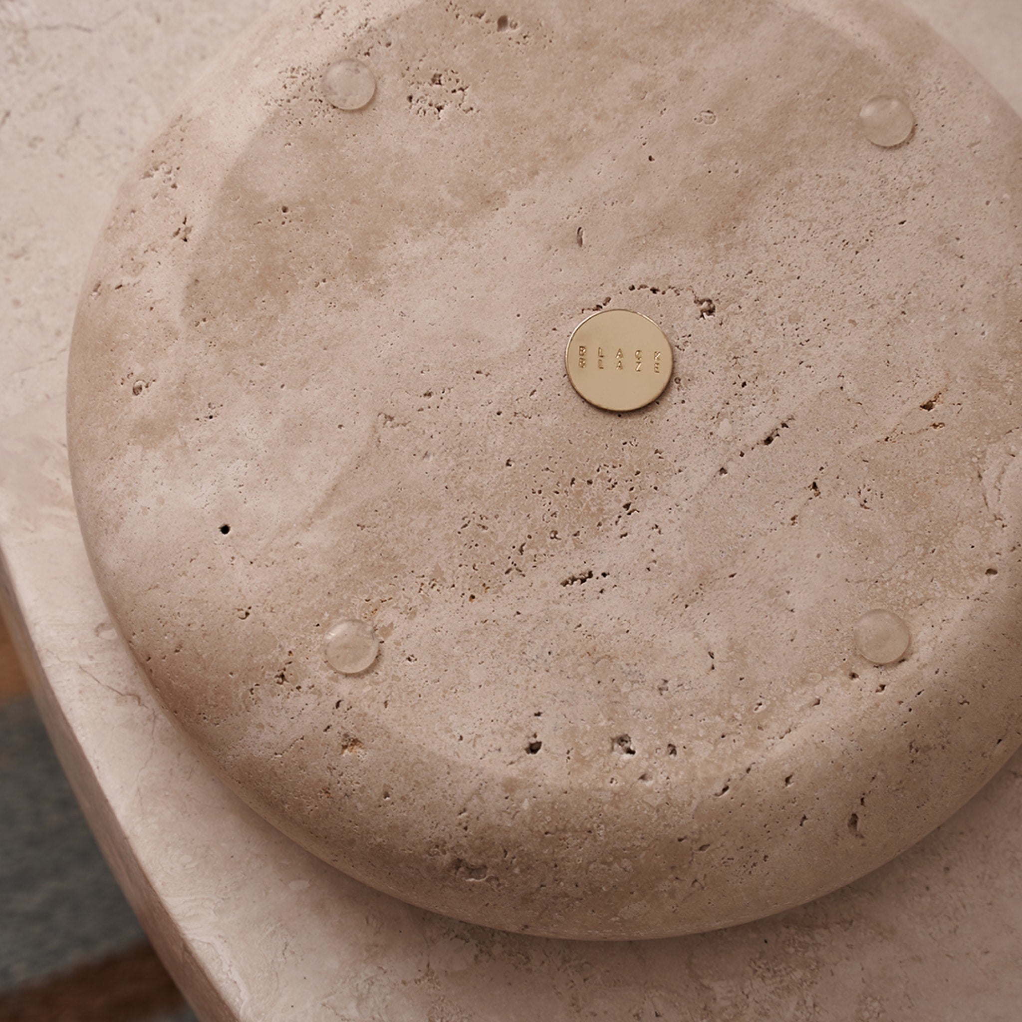 BLACK BLAZE Halo Marble Tray - 8 Inch Round Travertine Stone Serving Tray for Coffee Table Decor, Jewelry Display & Bathroom Organizer