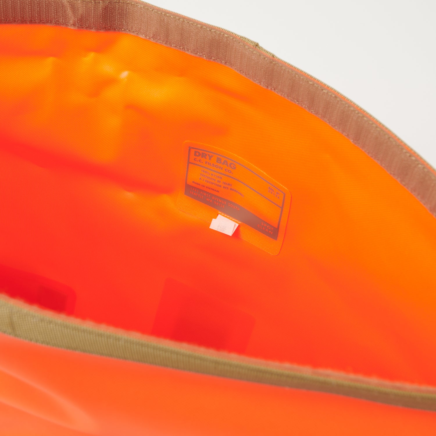 Filson Medium Dry Duffle Bag - Waterproof Travel Duffel Bag for Men & Women, Orange - Perfect for Camping, Gym, Workout & Weekend Getaways