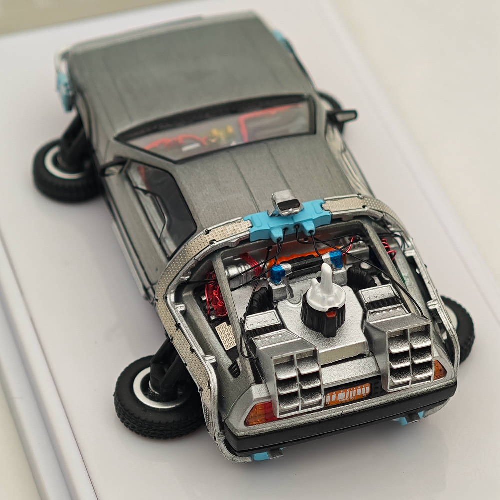 1:64 Back to the Future DMC-12 Time Machine Diecast Model Car - Collectible Movie Replica for Display & Gifts - Perfect for Fans, Collectors and Home Office Decor