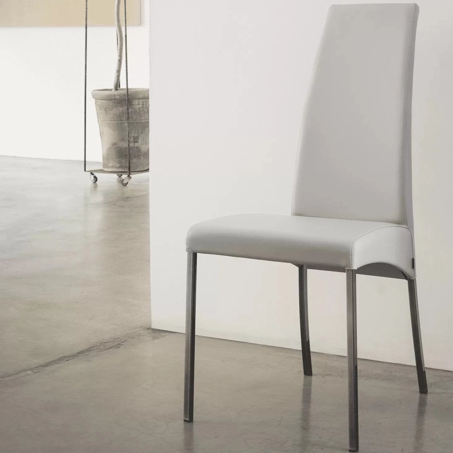 Bontempi Aida Chair - Modern Accent Chair for Living Room, Bedroom, or Office - Stylish and Comfortable Seating Solution for Home Decor