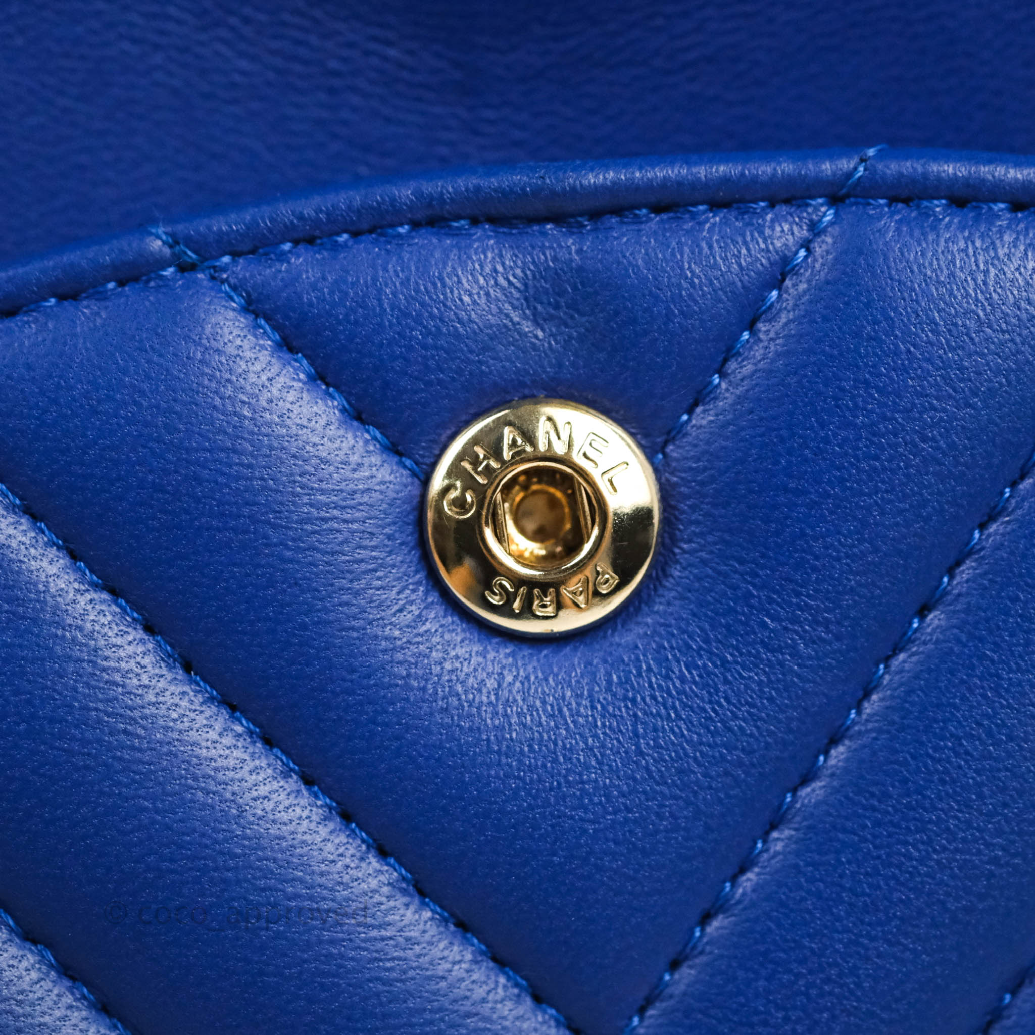 Chanel Classic M/L Medium Chevron Double Flap Bag in Blue Lambskin with Gold Hardware - Luxury Handbag for Women, Perfect for Parties, Dating & Special Occasions