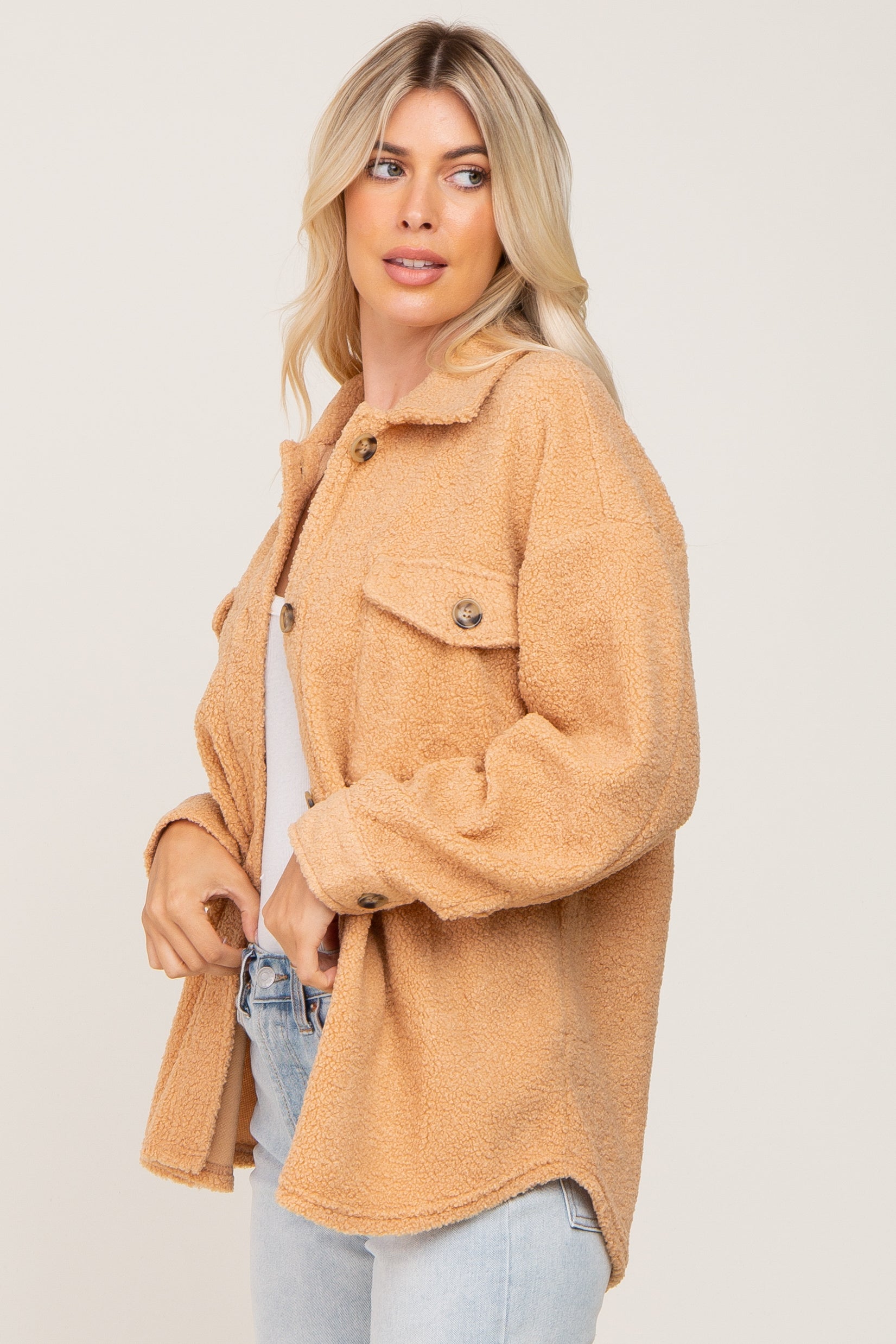 Cozy Beige Fleece Shirt Jacket for Women & Men - Soft Warm Pullover with Pockets | Perfect for Fall, Winter & Outdoor Activities