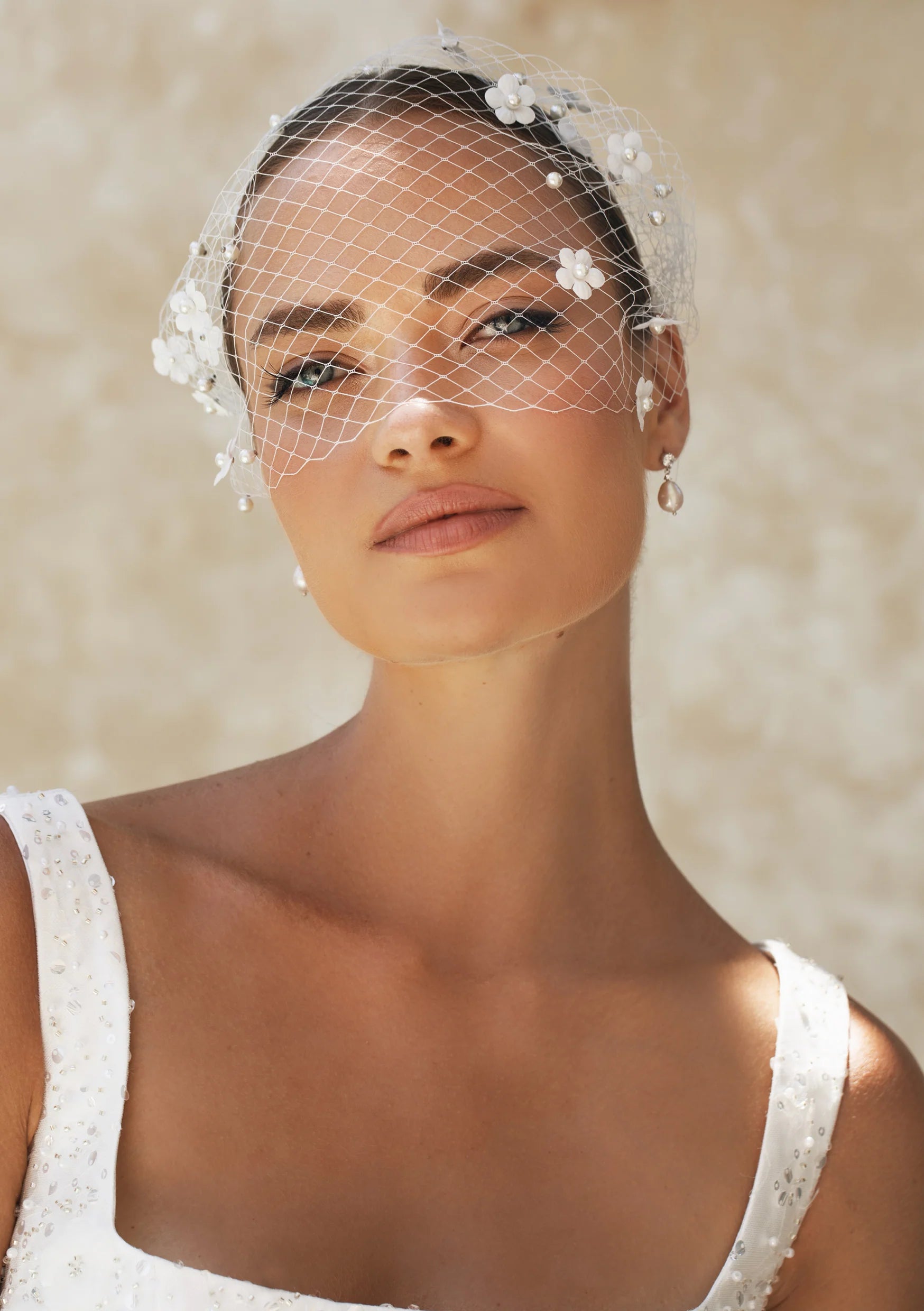 Lola Knight Blossom Ivory Flower Pearl Birdcage Veil - Elegant Bridal Headpiece for Weddings, Vintage Tea Parties & Photo Shoots