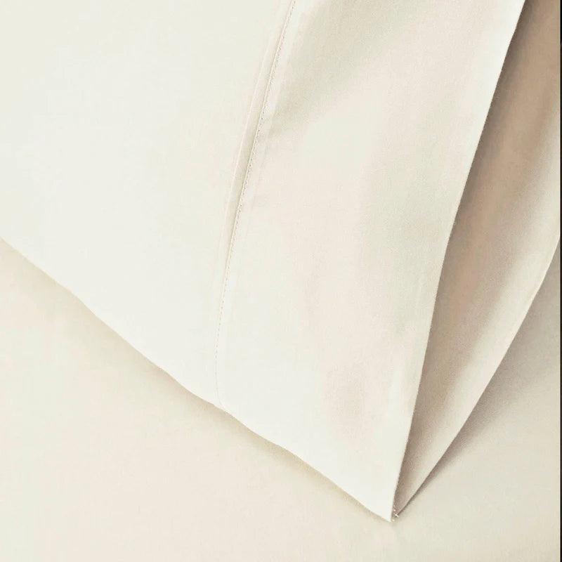 Premium 530 Thread Count Egyptian Cotton Pillowcase Set of 2 - Ultra Soft & Breathable Luxury Bedding for Hotels, Home & Gifts (White)