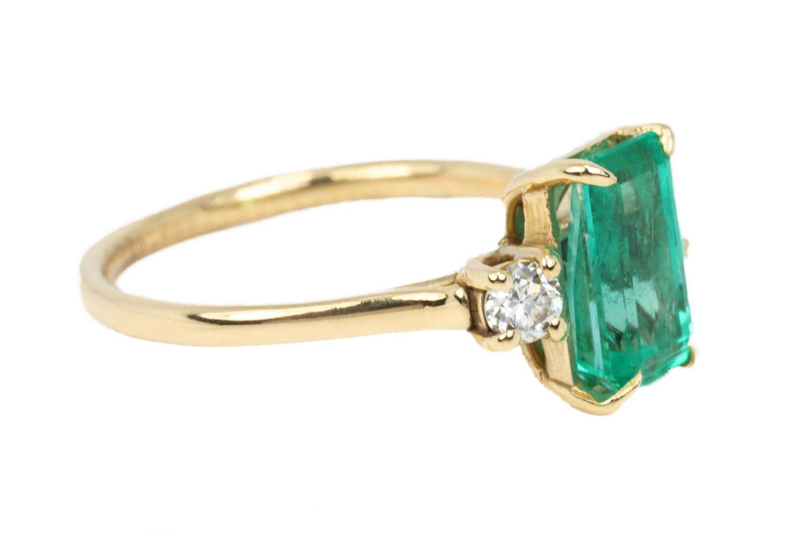 2.05tcw Three Stone Claw Prong Emerald Cut & Round Diamond Ring in 14K Gold - Perfect for Engagement, Anniversary & Special Occasions