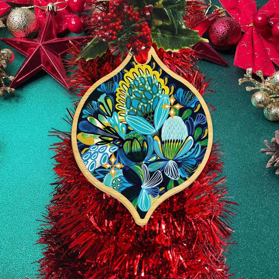 Azure Natives Christmas Ornament Bauble - Handmade Holiday Tree Decorations for Xmas, Winter & Home Decor - Perfect for Christmas Trees, Gift Exchanges & Festive Party Decorations