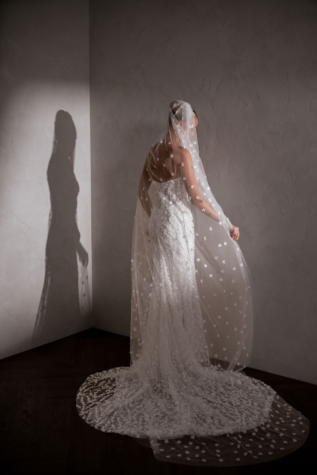 Posie Veil - Elegant Floral Wedding Veil for Brides | Perfect for Boho, Garden & Outdoor Weddings