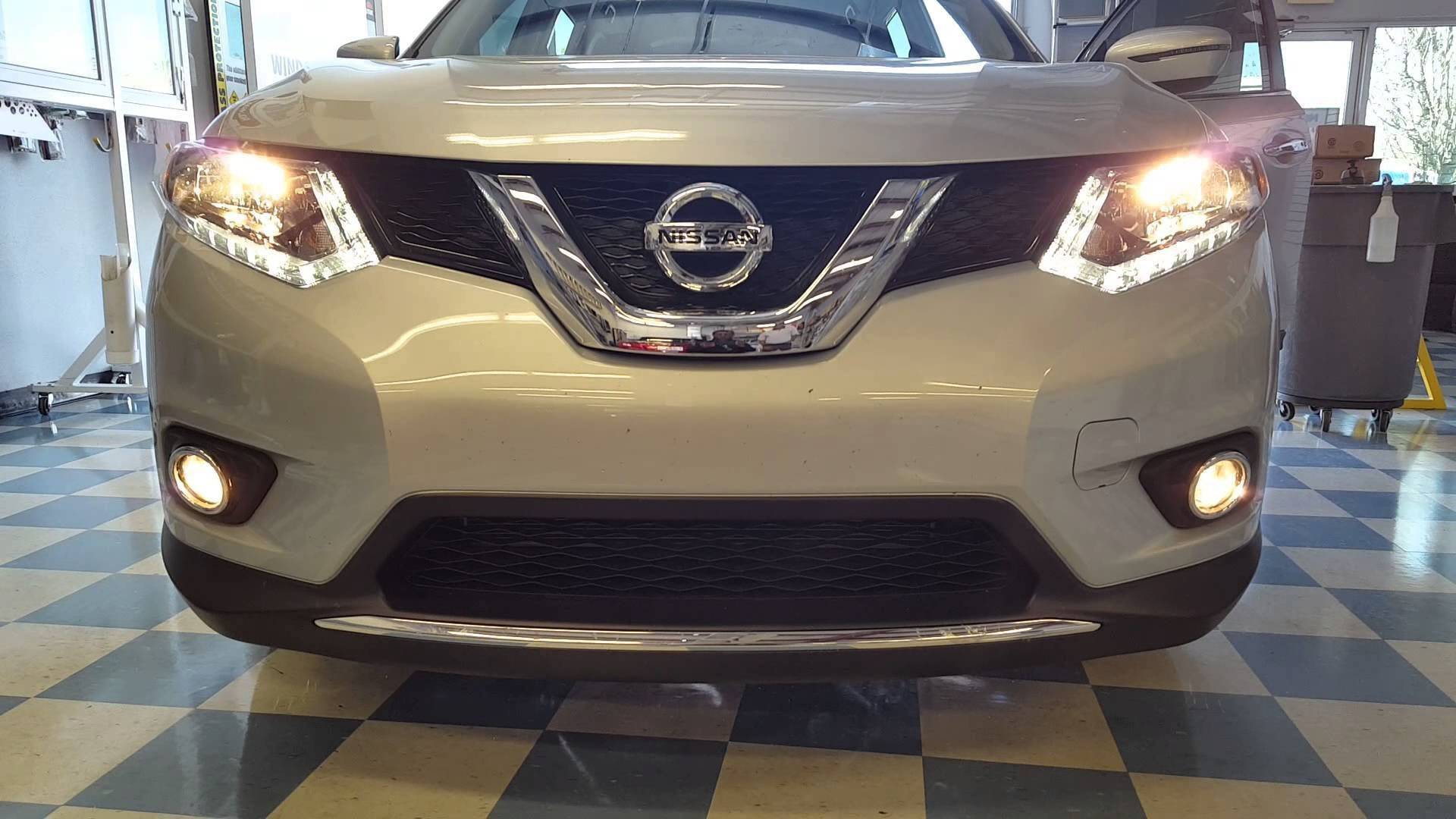 OEM Style Fog Lights for 2014-2018 Nissan Rogue - Perfect for Night Driving and Foggy Conditions