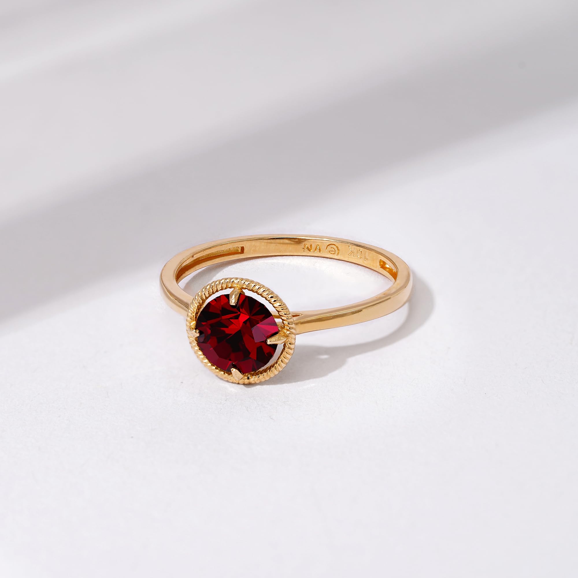10K Gold March Birthstone Ring with Imported Crystal – Amazon Essentials (Previously Amazon Collection) | Elegant Jewelry Gift for Women, Perfect for Birthdays, Anniversaries & Special Occasions