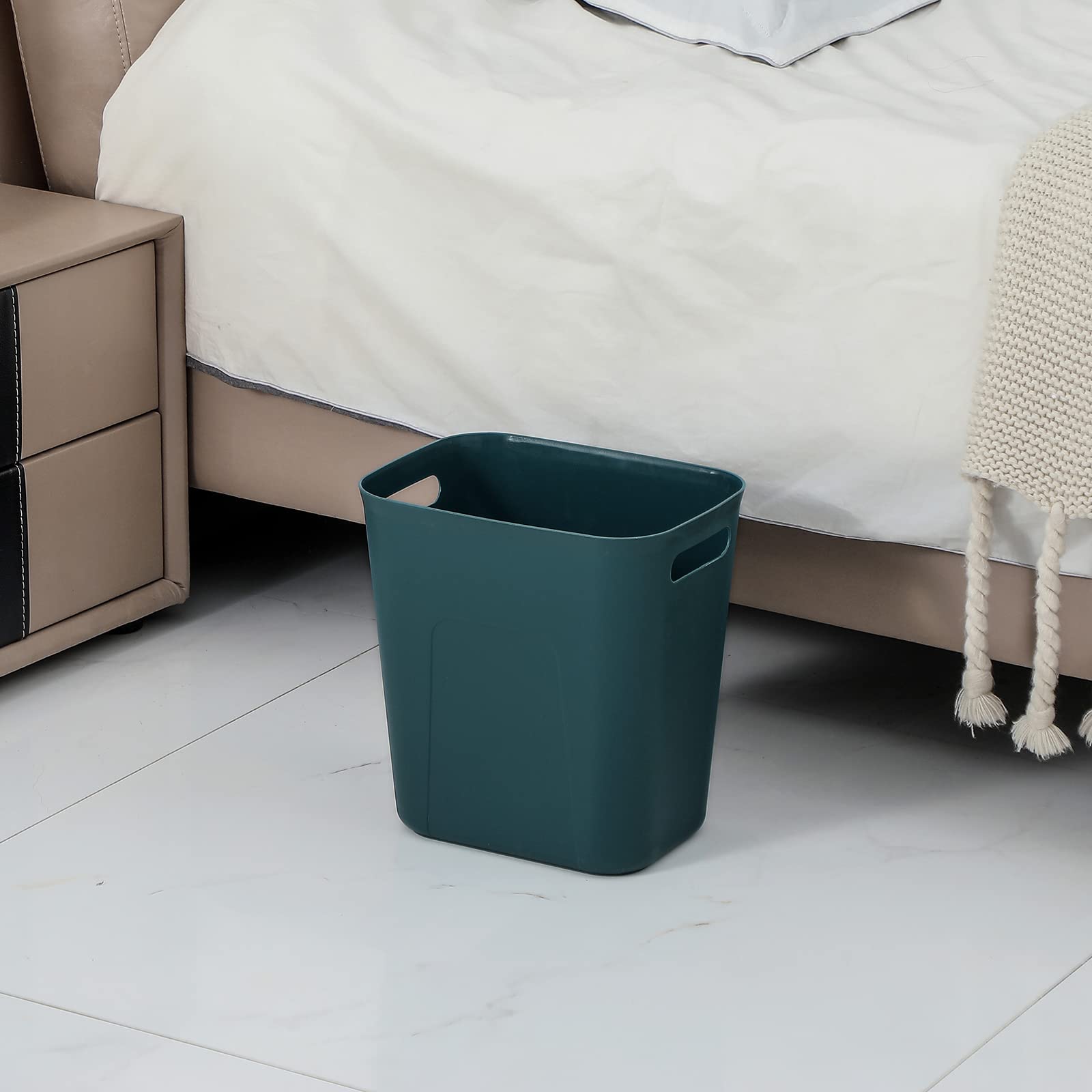 UUJOLY 3.5 Gallon Plastic Small Trash Can - Compact Waste Basket for Bathroom, Kitchen, Office, Kids Room & Dorm - Blue Green Garbage Bin - Perfect for Laundry Rooms, Bedrooms & Small Spaces
