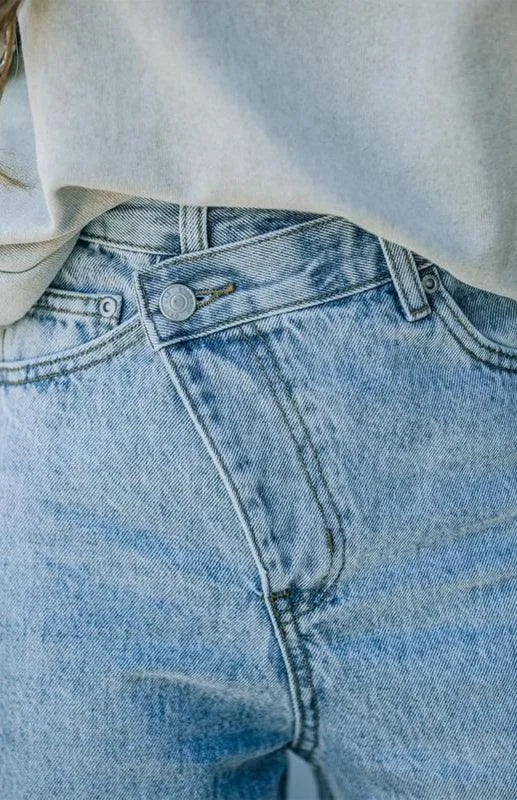 Trendy Women's Ripped Jeans with Irregular Waist - High Waist Distressed Denim Pants for Casual Outfits & Streetwear Fashion