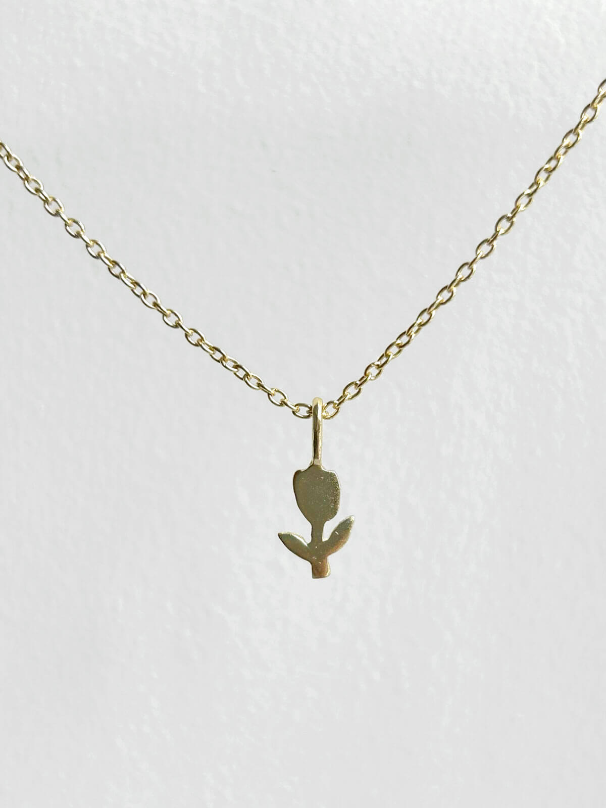 Elegant 14K Gold Tulip Pendant Necklace for Women - Perfect Gift for Birthday, Anniversary & Valentine's Day