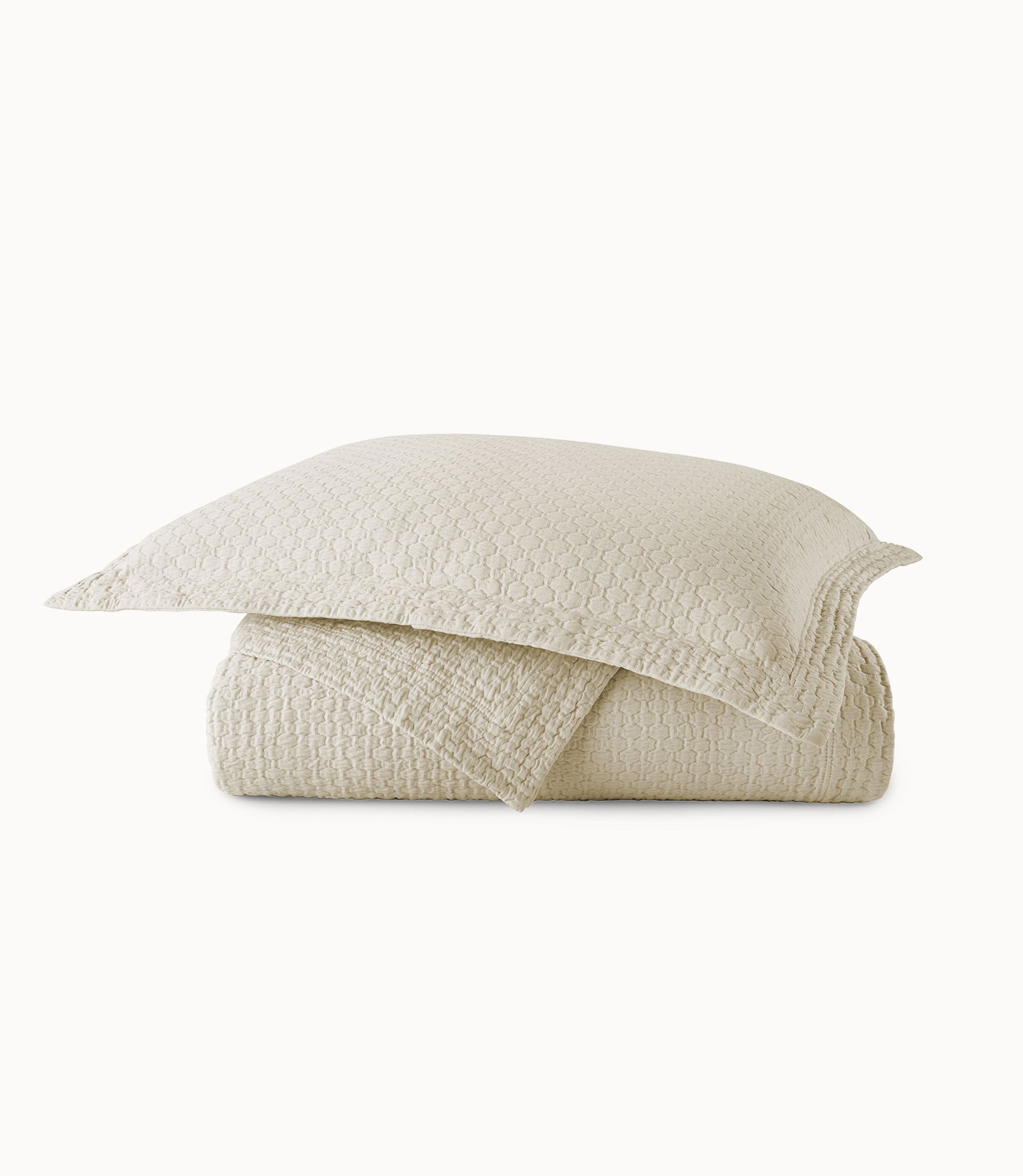 Juliet Matelassé Coverlet - Luxury Quilted Bedspread for Queen & King Size Beds - Perfect for Master Bedroom, Guest Room & Hotel Decor