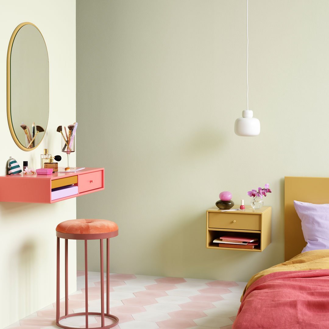 Modern Nightstand with USB Ports - Stylish and Functional Bedside Table for Bedroom, Living Room, or Office - Perfect for Storing Books, Lamps, and Bedroom Essentials