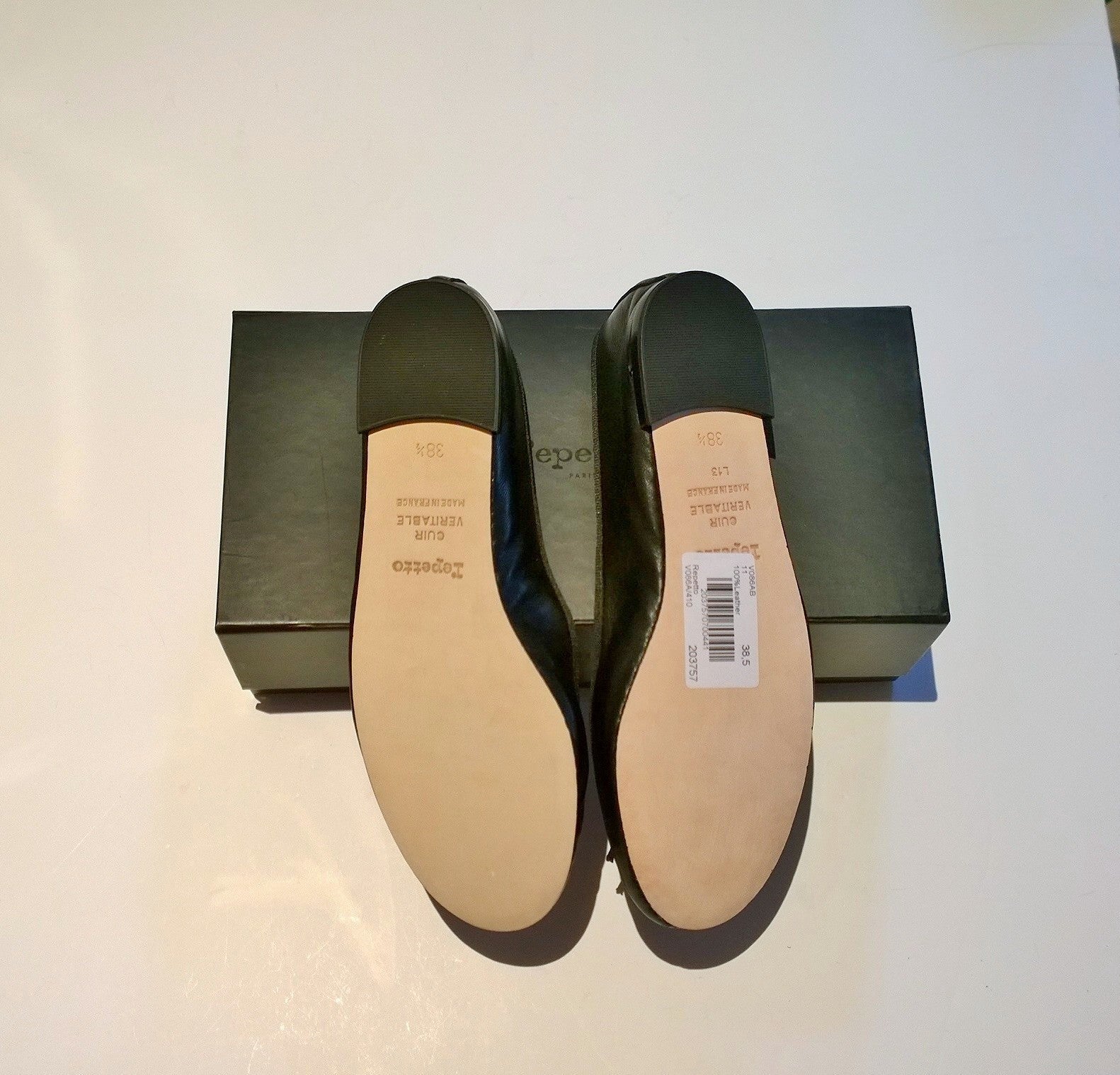 Repetto BB Cendrillon Black Leather Ballet Flats - Women's Comfortable Ballerina Shoes for Dance, Work & Everyday Wear
