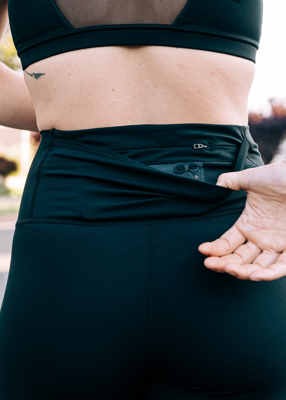 Essential Bird 3/4 Tights - High Waist Yoga Leggings for Women, Breathable Workout Running Pants with Pockets - Perfect for Yoga, Gym, Running & Casual Wear