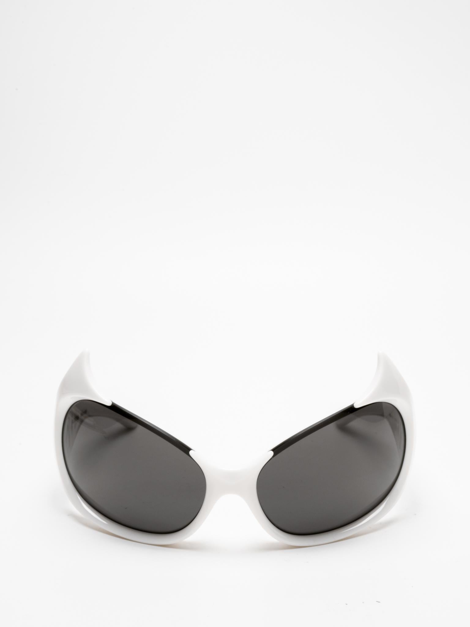 BALENCIAGA GOTHAM CAT BB0284S 003 Sunglasses - Luxury Designer Shades for Women & Men | Perfect for Outdoor Activities, Fashion Events & Travel Accessories