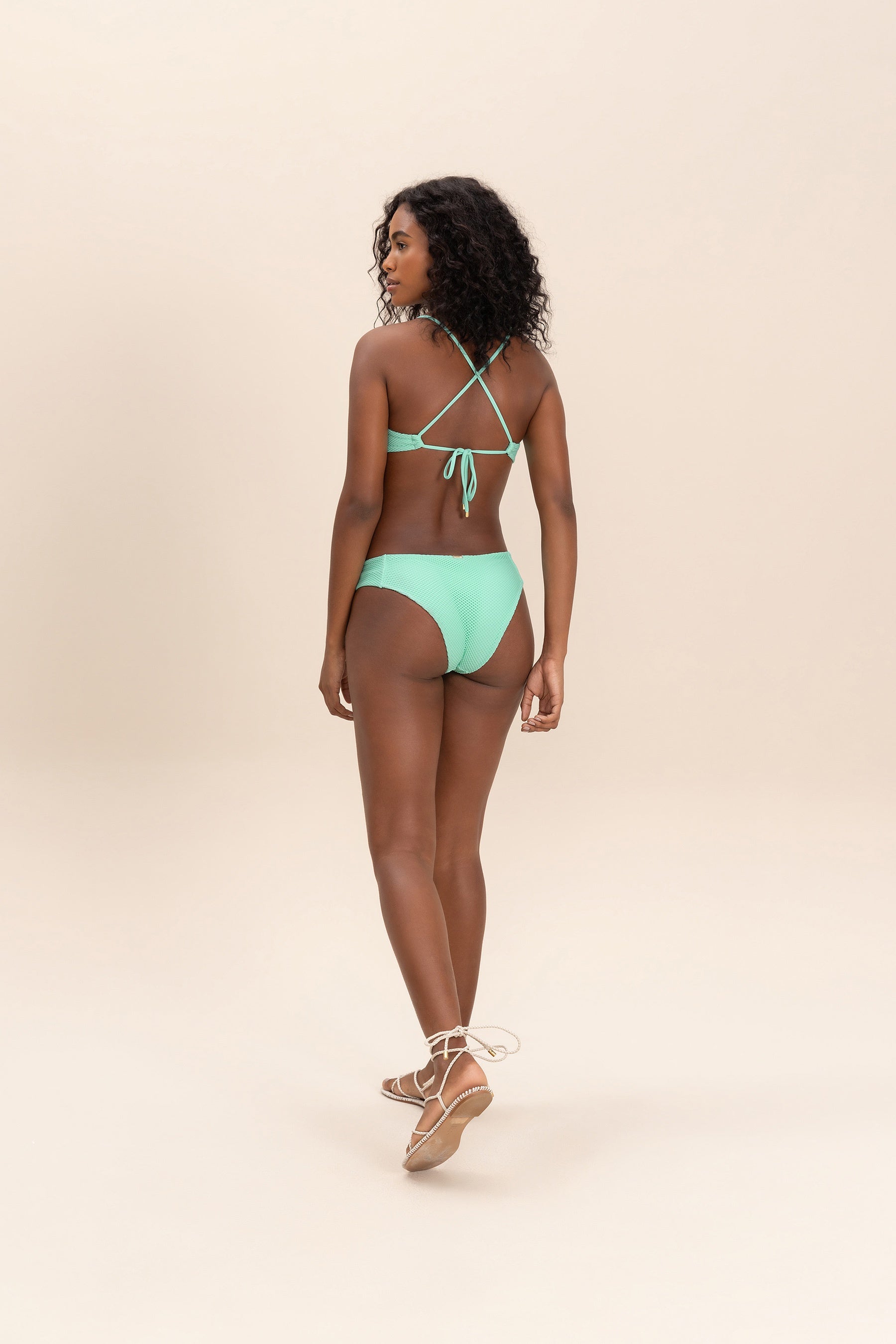 High-Quality Net Pool Thong Swimwear for Women - Comfortable & Stylish Beachwear for Swimming, Sunbathing & Pool Parties