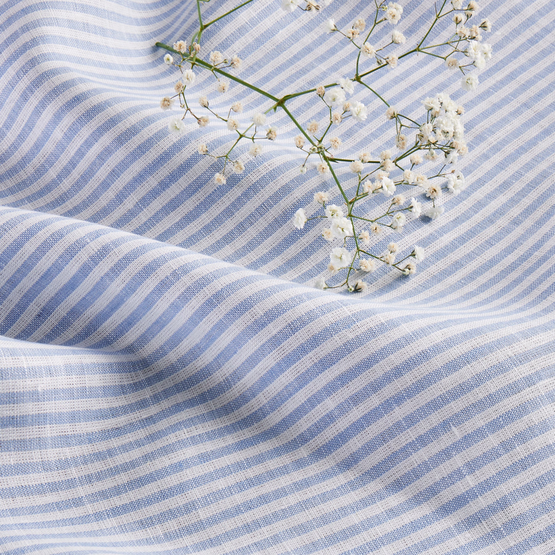 Stylish Narrow Stripe Table Throw - Elegant Dining & Living Room Decor - Perfect for Parties, Holidays & Everyday Use
