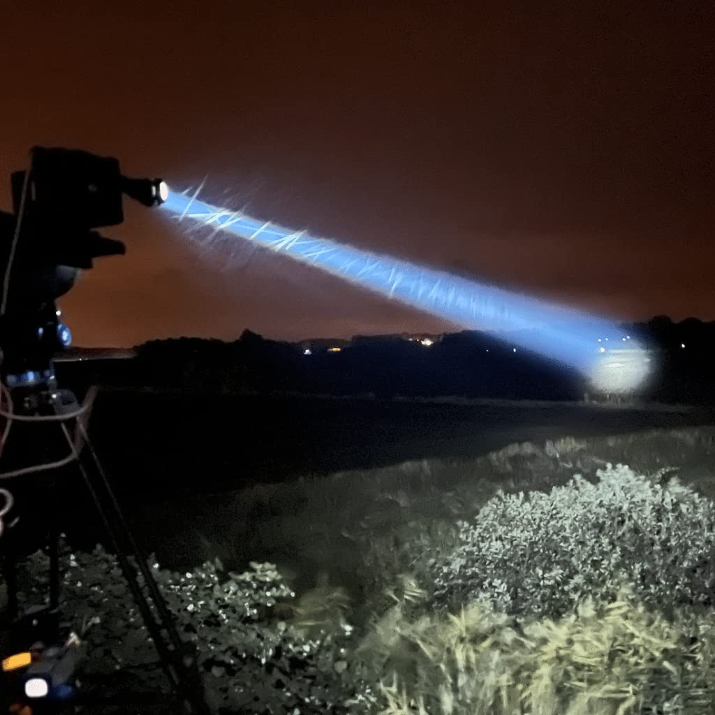 Z-BOLT® Blazer LEP Flashlight with Beam Shaping Diffuser - Dual Fuel (Battery & Rechargeable) - 1100m Range & 315,000 Candela - Tactical Duty & EDC Flashlight - Includes Free THYRM LPC Pocket Clip (FDE) - Perfect for Outdoor Adventures, Camping, Hiking, and Emergency Preparedness