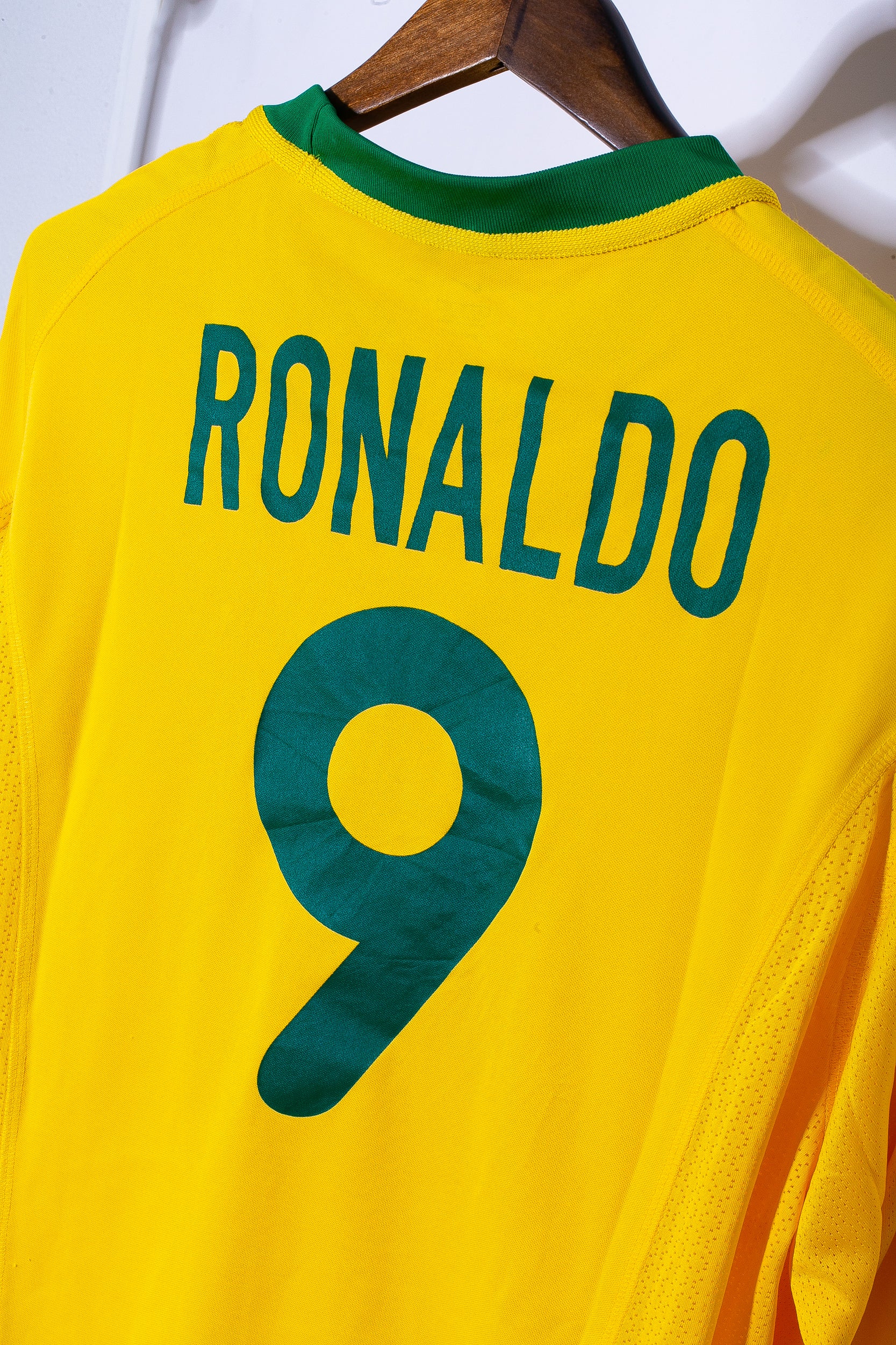 2000 Brazil Home #9 Ronaldo Soccer Jersey (XL) - Authentic Football Shirt for Fans, Collectors & Match Days