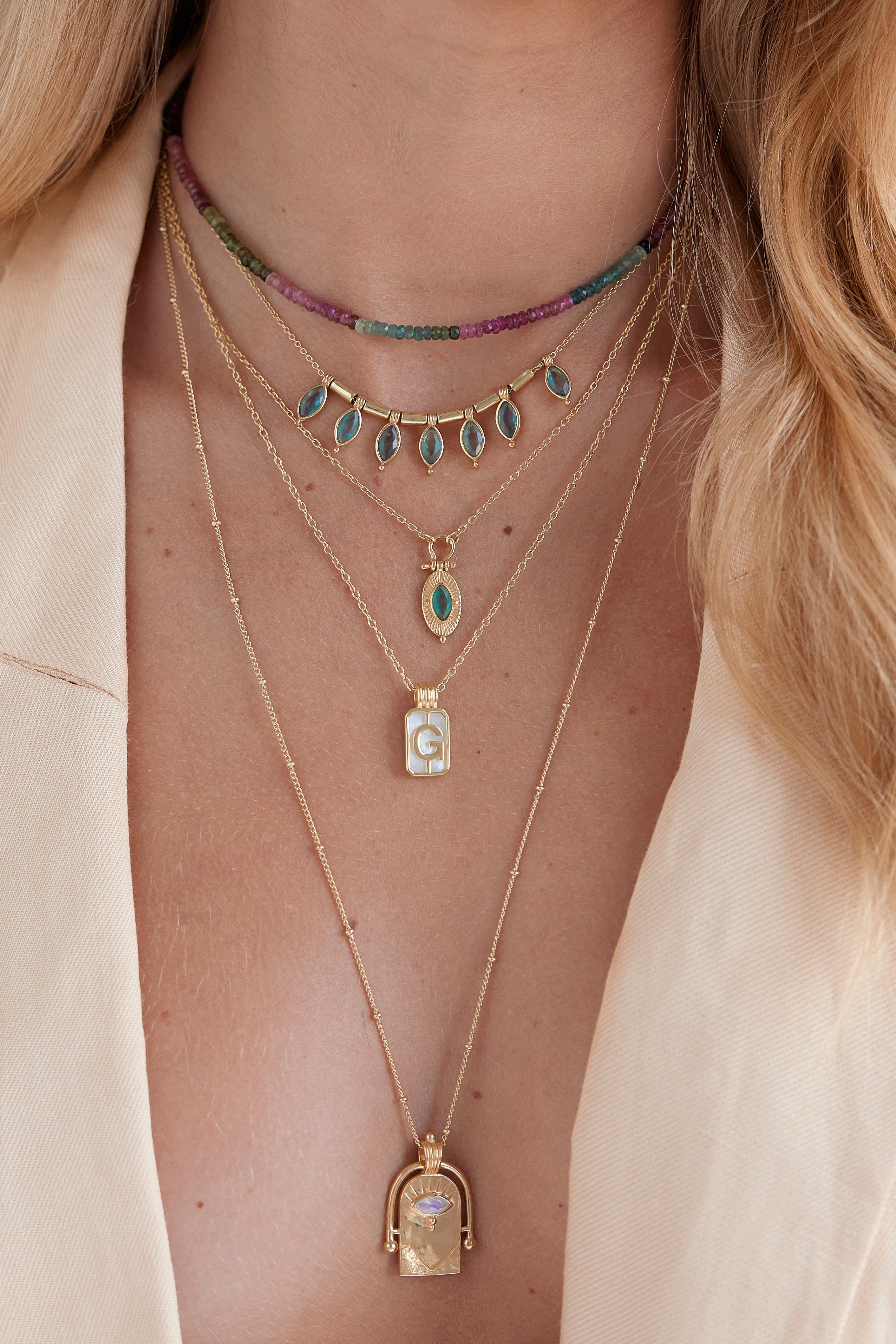 Natural Apatite Gold Pendant Necklace for Women - Elegant Healing Crystal Jewelry Gift for Birthday, Anniversary & Special Occasions