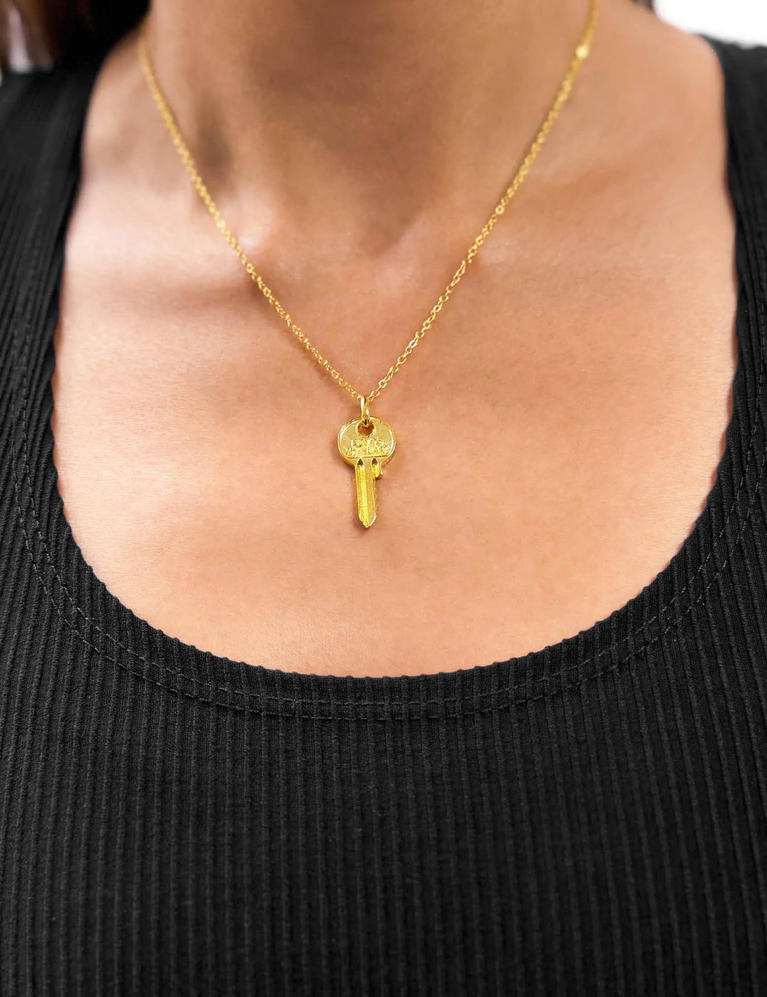 Eyelock Golden Key Charm Pendant Necklace - Elegant Jewelry for Women, Perfect for Gifts, Parties, and Everyday Wear