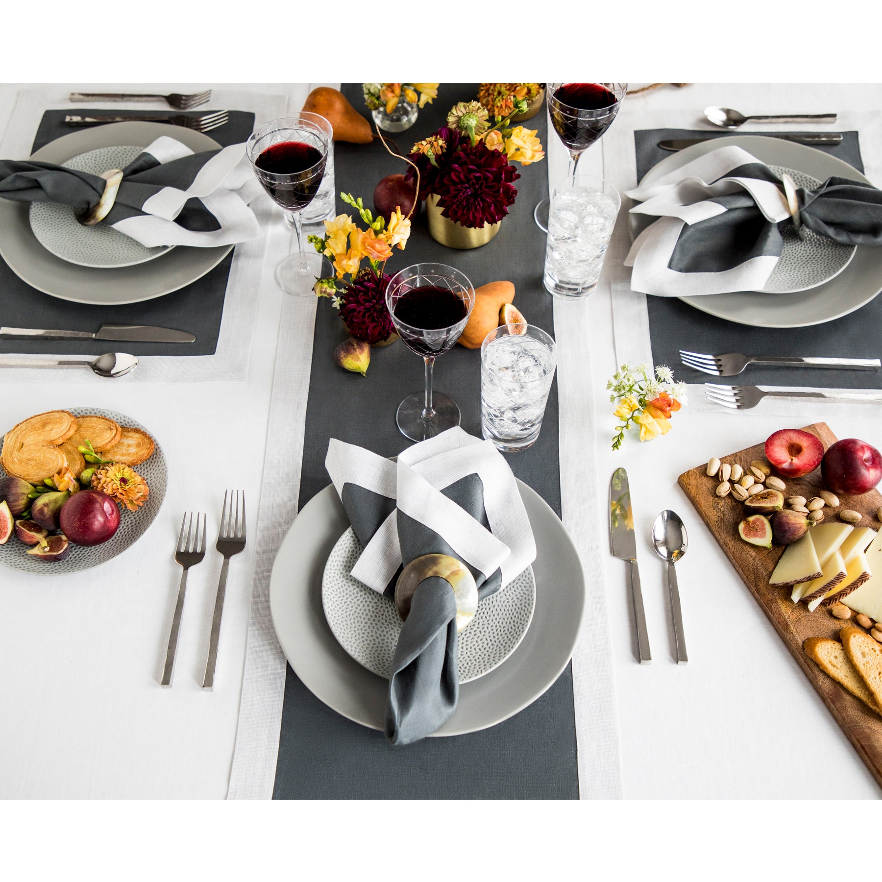 Festive Edge Table Runner - Elegant Holiday Dining Decor for Christmas, Thanksgiving & Parties | Perfect for Home, Events & Special Occasions