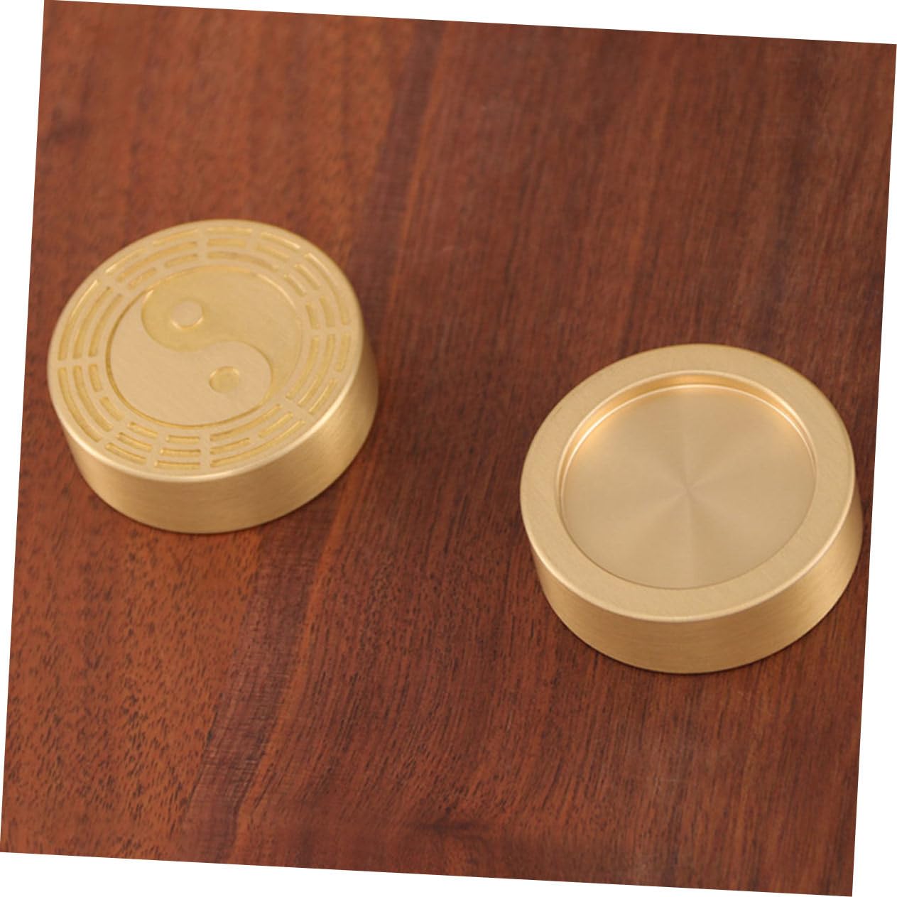 GOOHOCHY Solid Brass Calligraphy Paperweight - Round Letterweight for Chinese Calligraphy, Desk Accessory, Ink Pad Stabilizer - Perfect for Calligraphy Practice, Office Decor & Gift Giving
