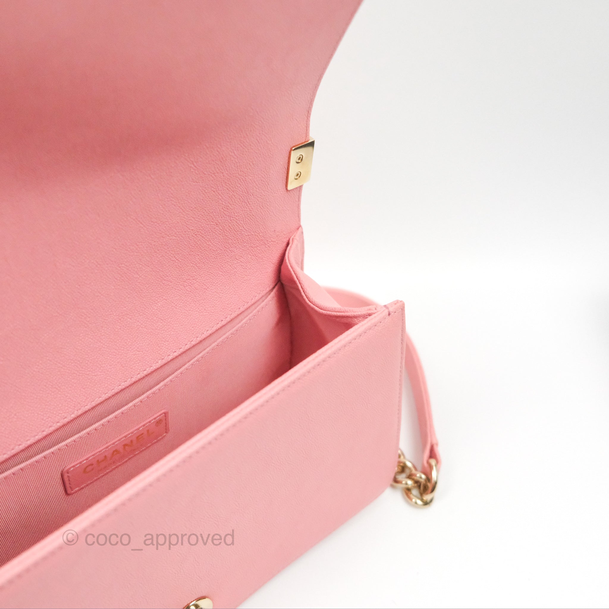 Chanel Boy Chevron Medium Flap Bag in Pink Caviar Leather with Gold Hardware - Perfect for Evening Events & Luxury Fashion Accessories