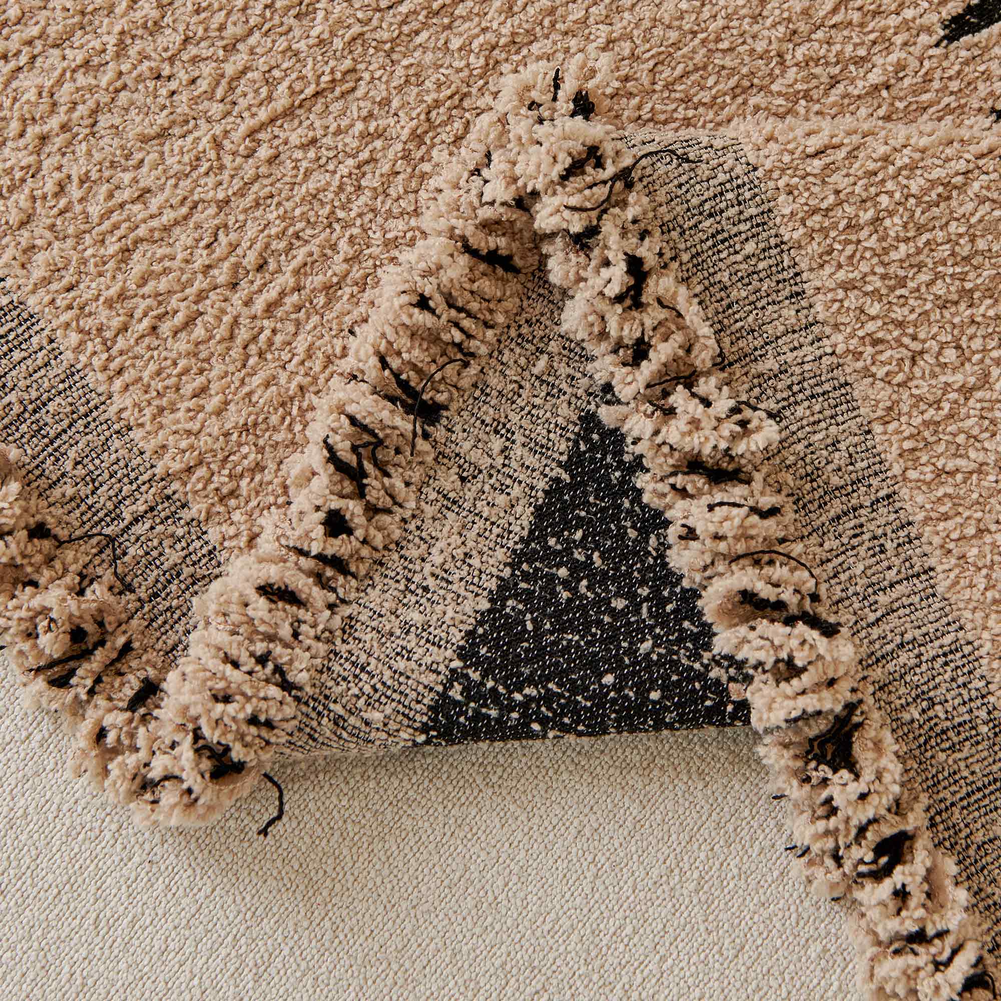 Stylish Earth Tone Grid Pattern Sofa Cover - Soft, Durable & Pet-Friendly Couch Protector for Modern Living Rooms - Easy Wash Minimalist Design for Couches, Sectionals & Recliners