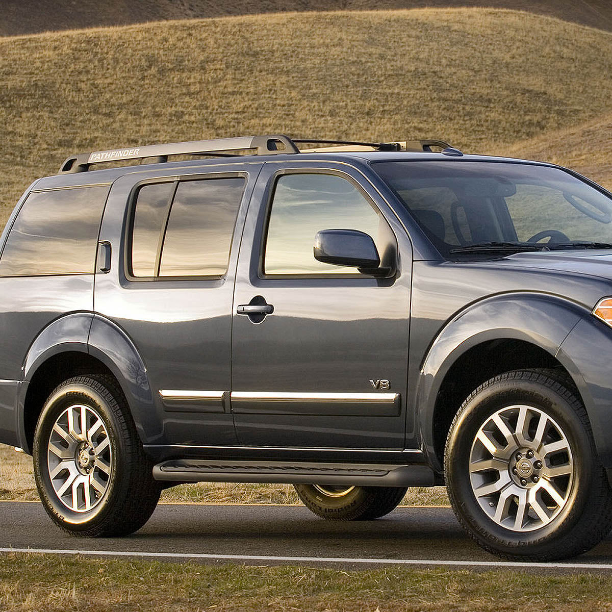 05-12 Nissan Pathfinder Roof Rack Cross Bars - OEM Style Aluminum Cargo Carrier for SUV - Perfect for Road Trips, Camping & Outdoor Adventures