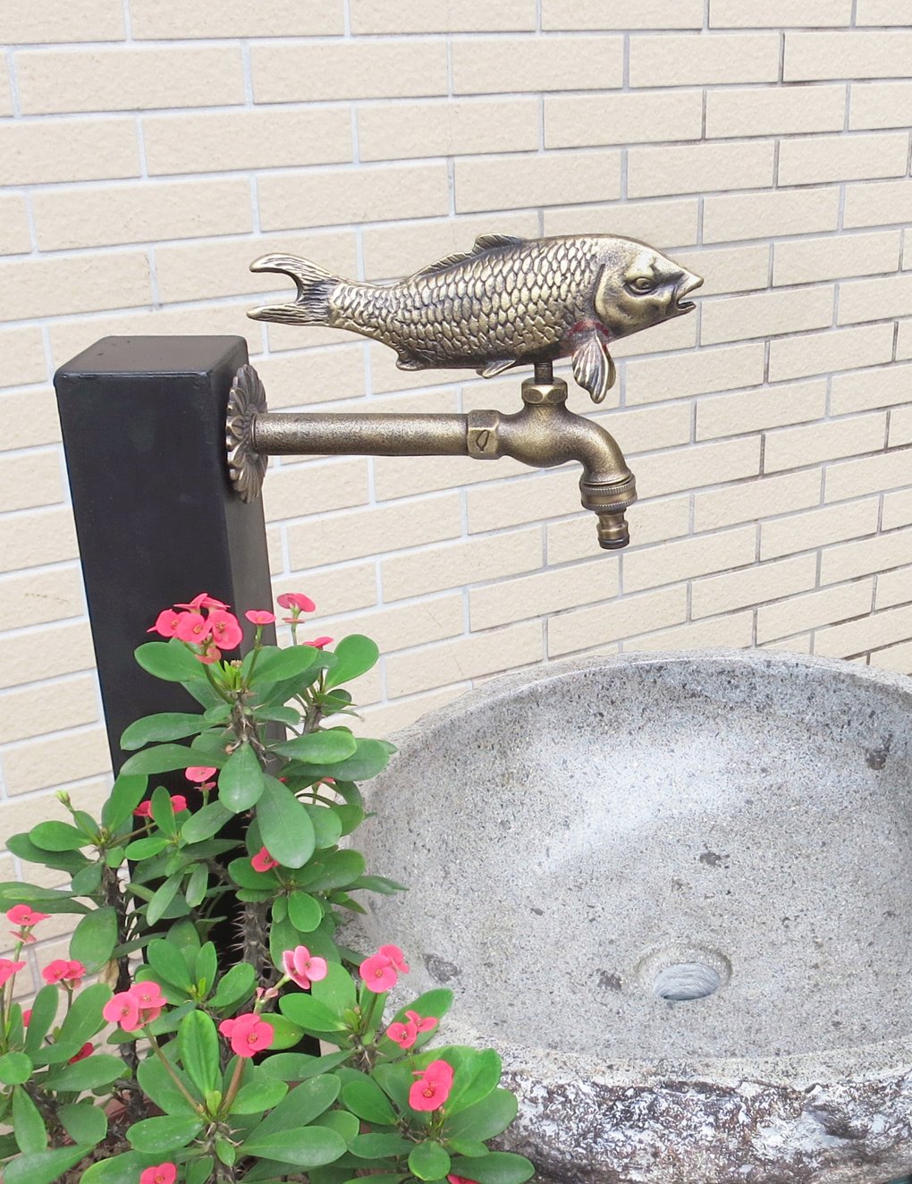 Brass Decorative Fish Garden Outdoor Faucet with Brass Connector - Perfect for Patio, Lawn, and Backyard Watering