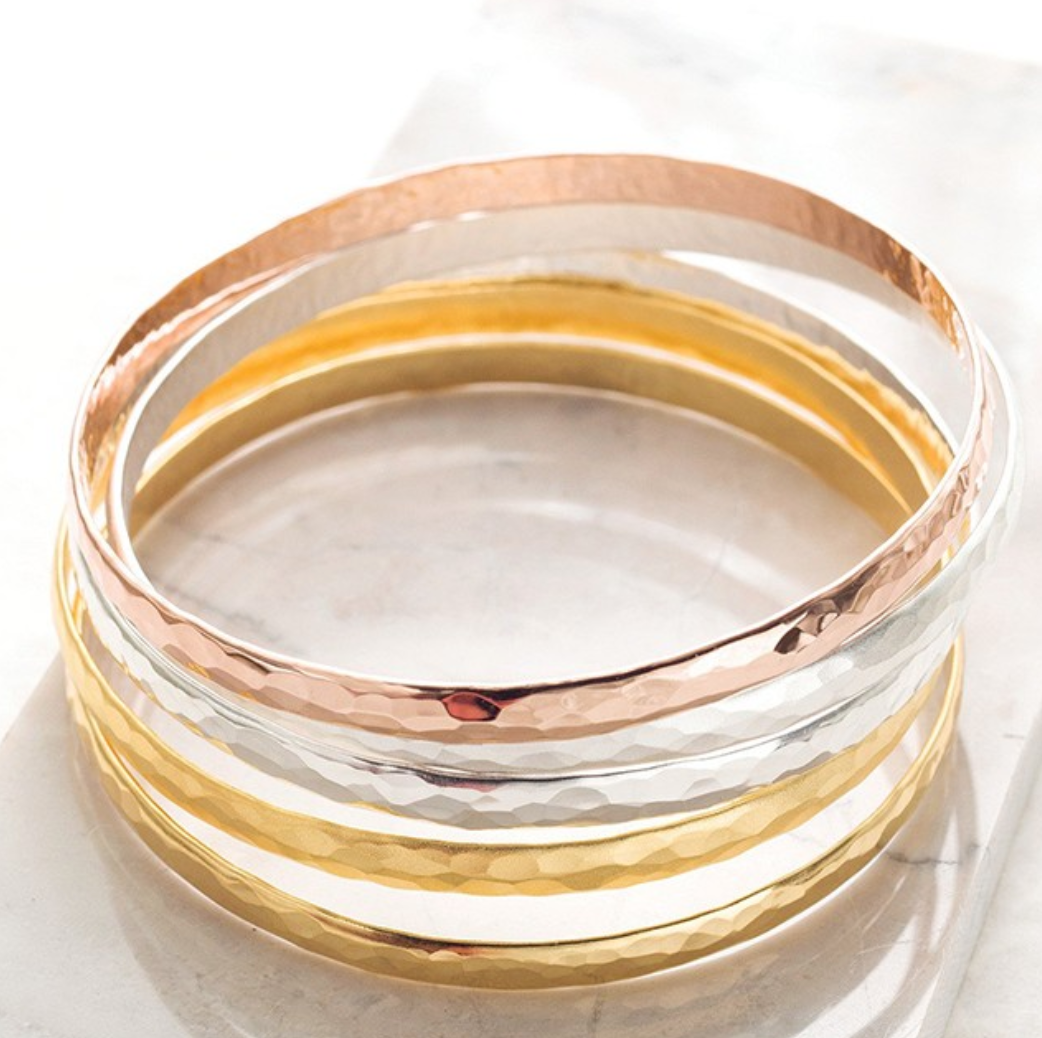 Shiny Everyday Bangle Bracelet for Women - Elegant & Durable Fashion Jewelry - Perfect for Work, Parties & Daily Wear