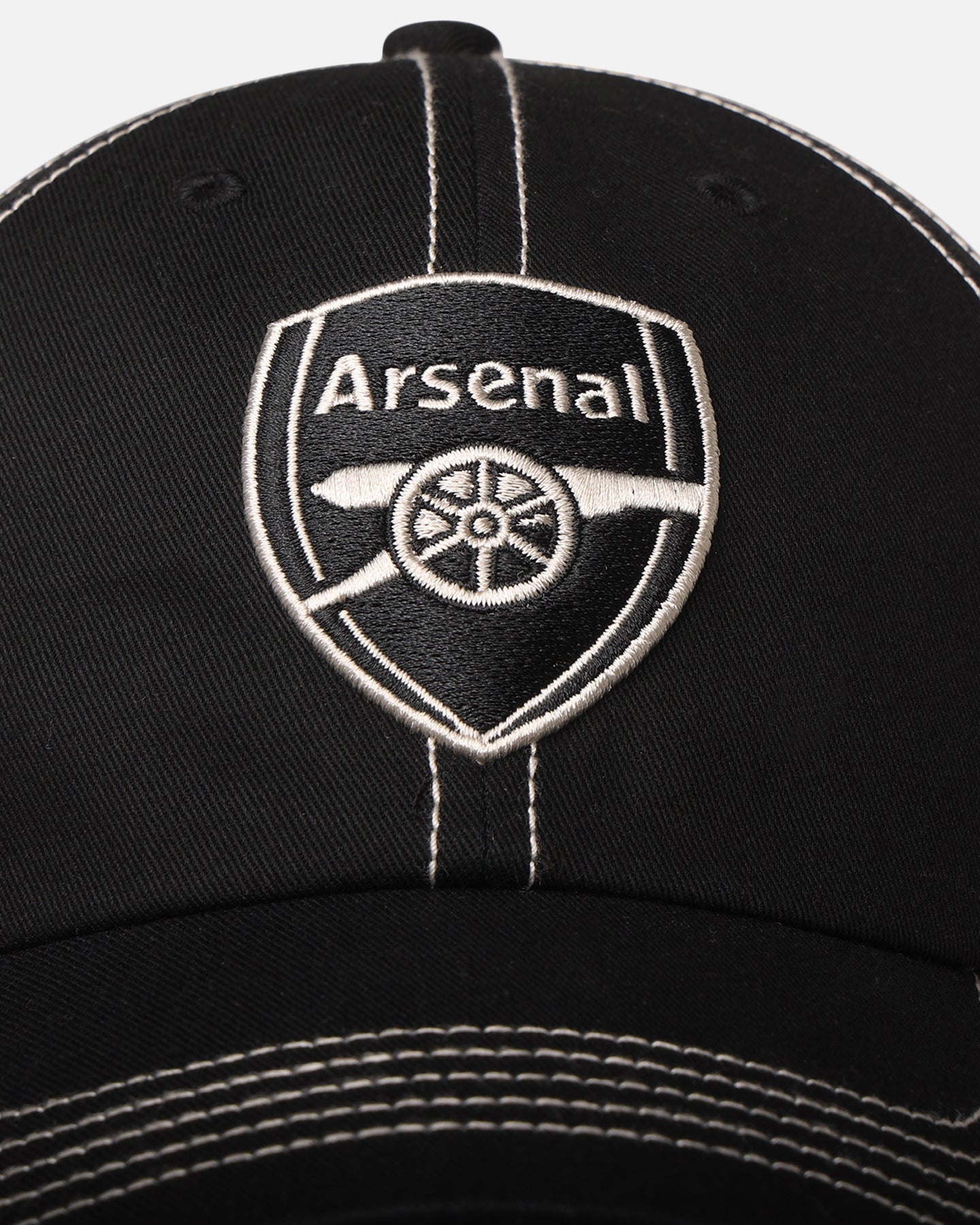 47 Brand Arsenal FC 'Contrast Stitch' 47 Clean Up Strapback Cap - Black/Bone Adjustable Snapback Hat for Men - Perfect for Soccer Games, Casual Wear & Fan Support