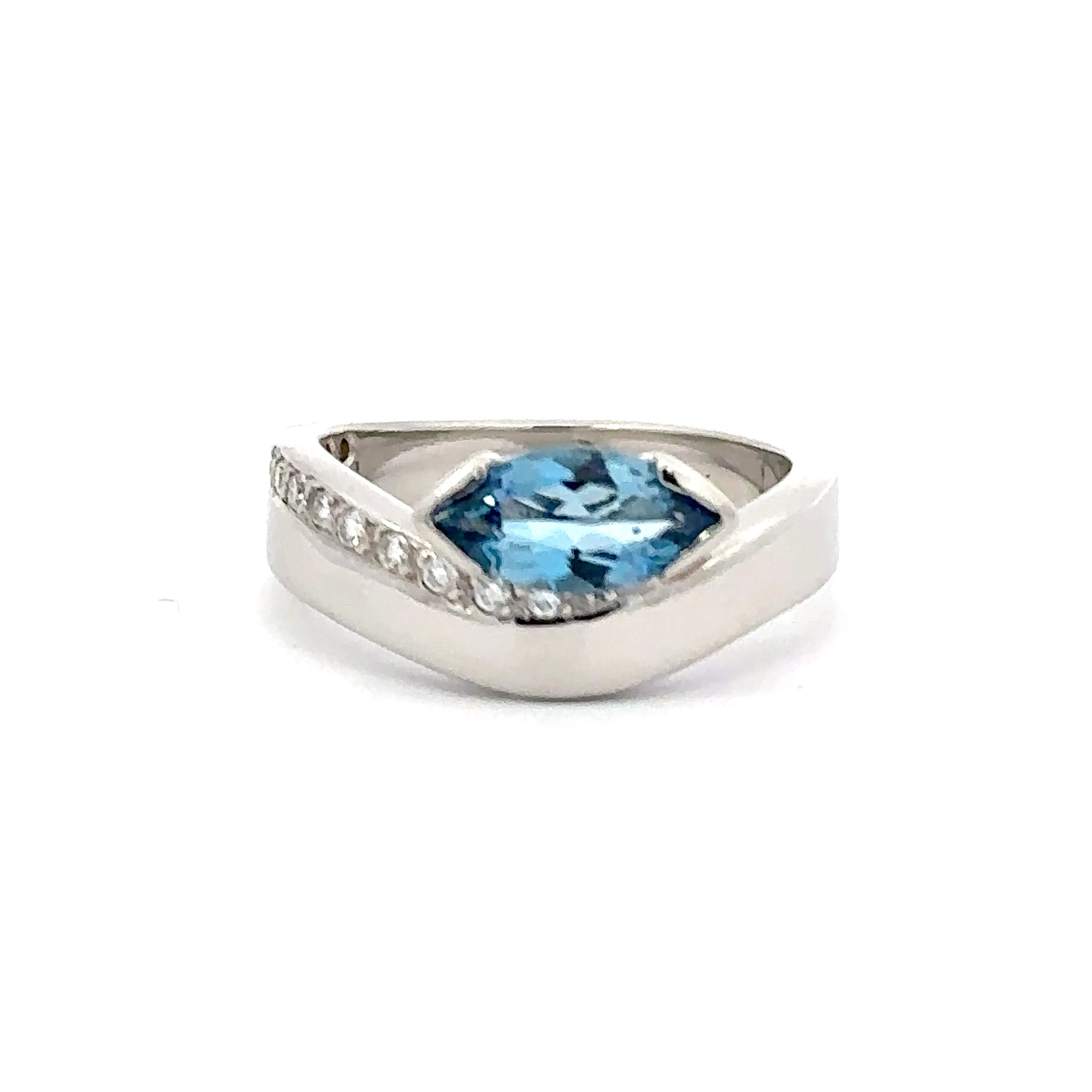 0.86ct Platinum Aquamarine and Diamond Engagement Ring for Women - Elegant Wedding, Anniversary, or Gift Jewelry