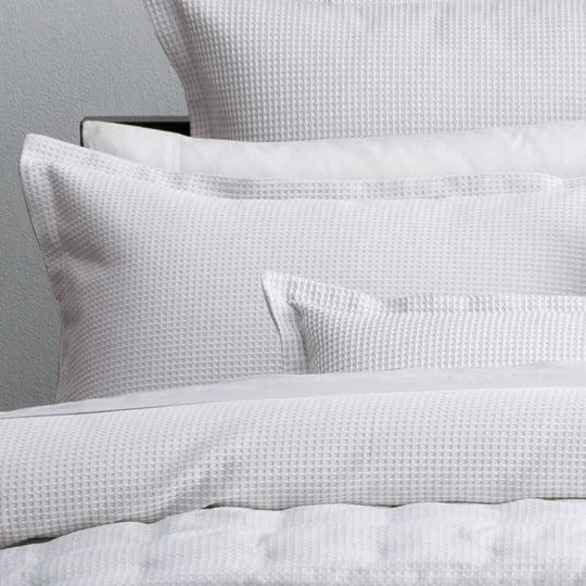 Luxury Ascot White Quilt Cover Set - Premium 100% Cotton Bedding by Logan & Mason Platinum - Perfect for Master Bedroom, Guest Room & Hotel Decor