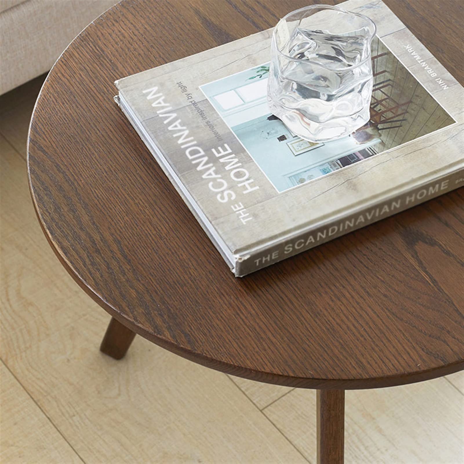 Modern Minimalist Wooden Round Coffee Table - Simple Design Side Table for Living Room, Bedroom, Balcony & Hotel - Small Home Furniture for Coffee, Books & Decor