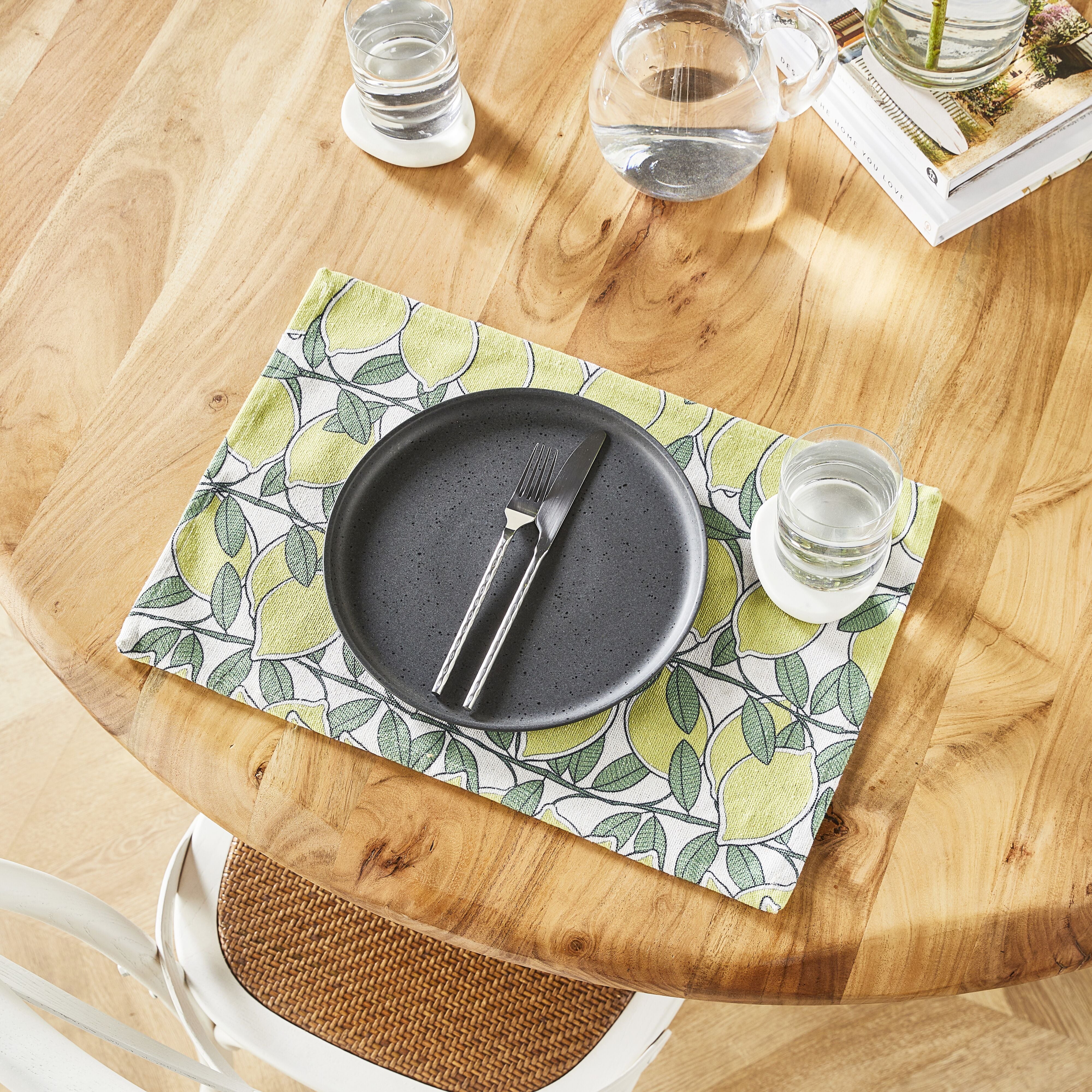 Premium Aruba Lemon Print Placemat Set - 33x48cm Waterproof & Heat-Resistant Table Mats for Dining, Kitchen, and Outdoor Picnics - Vibrant Tropical Decor for Home and Parties