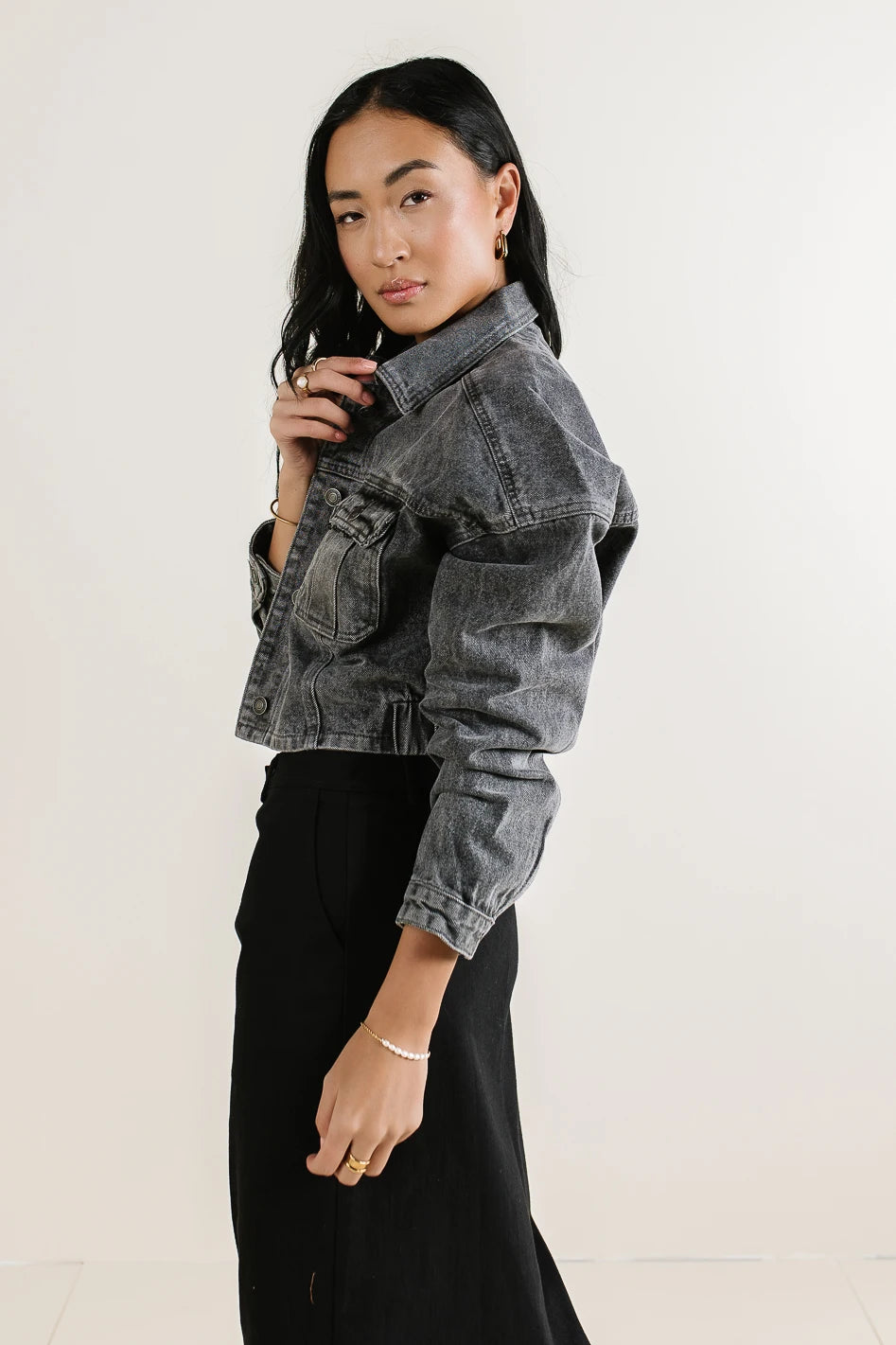 Hayes Cropped Denim Jacket for Women - Vintage Washed Denim Jacket with Button Front & Chest Pockets | Perfect for Spring Layering, Casual Outfits & Street Style Fashion