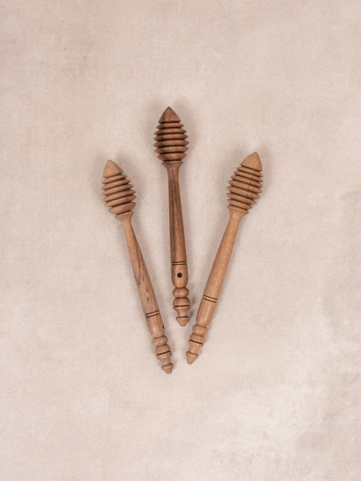 Premium Walnut Wood Honey Dipper - Natural Wooden Honey Stirrer for Tea, Coffee & Baking - Handcrafted Kitchen Utensil for Drizzling & Serving Honey