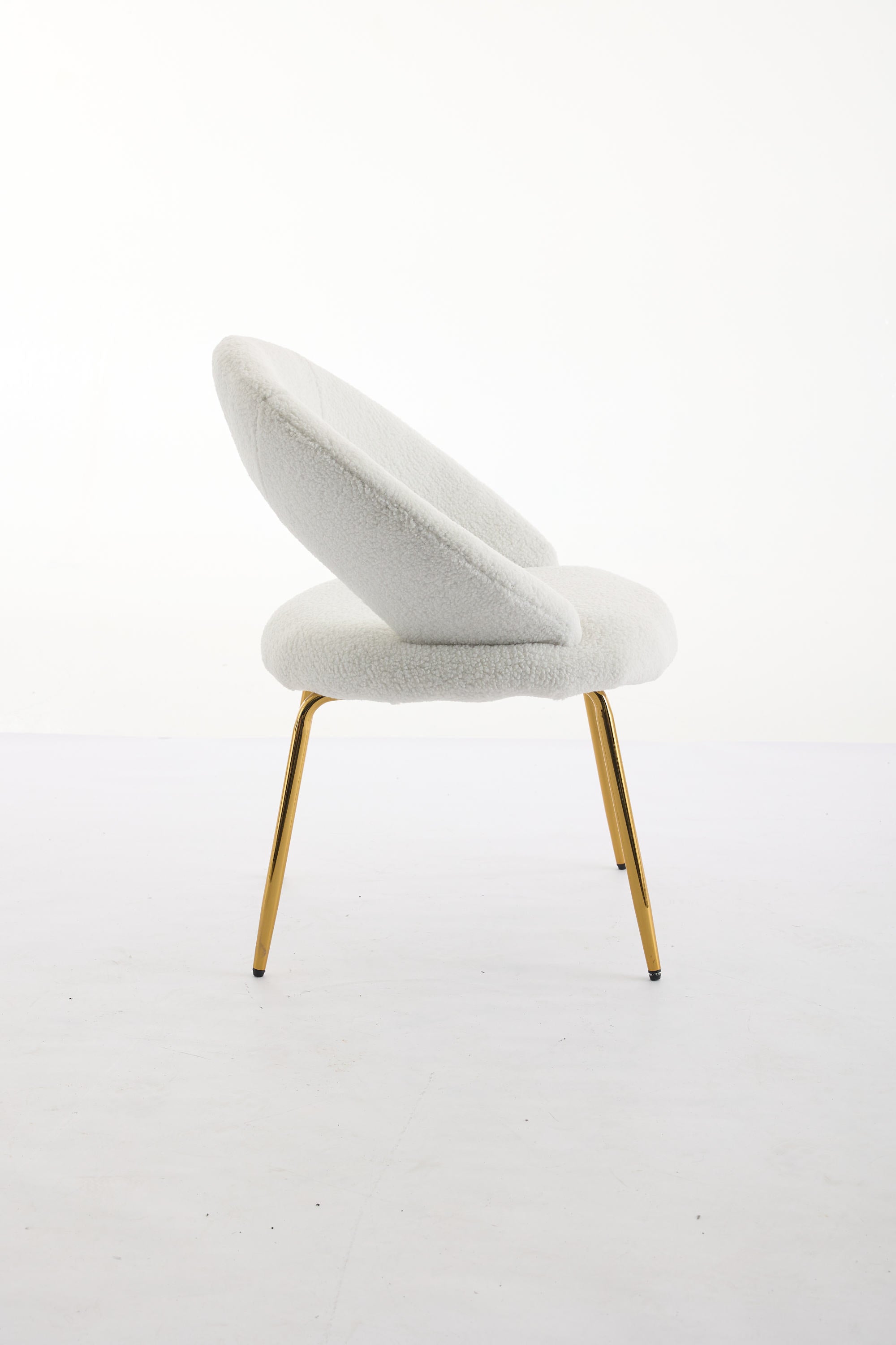 061 Set of 1 White Teddy Fabric Dining Chairs with Curved Backrest and Golden Metal Legs - Elegant Kitchen & Dining Room Seating for Home, Restaurant, or Cafe Use