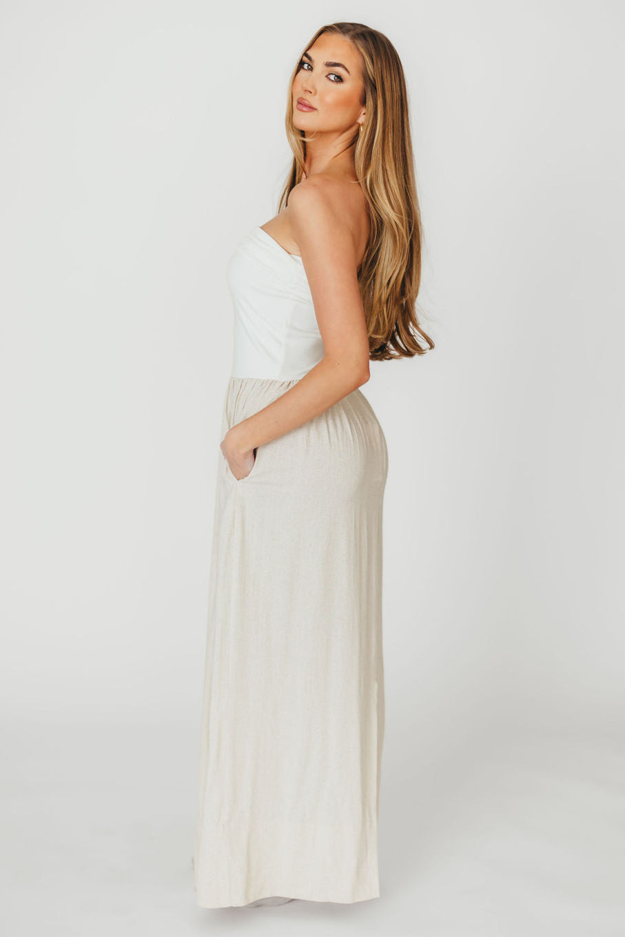 Kaylee Linen & Ribbed Knit Maxi Dress - White/Oatmeal - Elegant Summer Beach Dress for Women, Perfect for Vacations, Weddings & Casual Outings