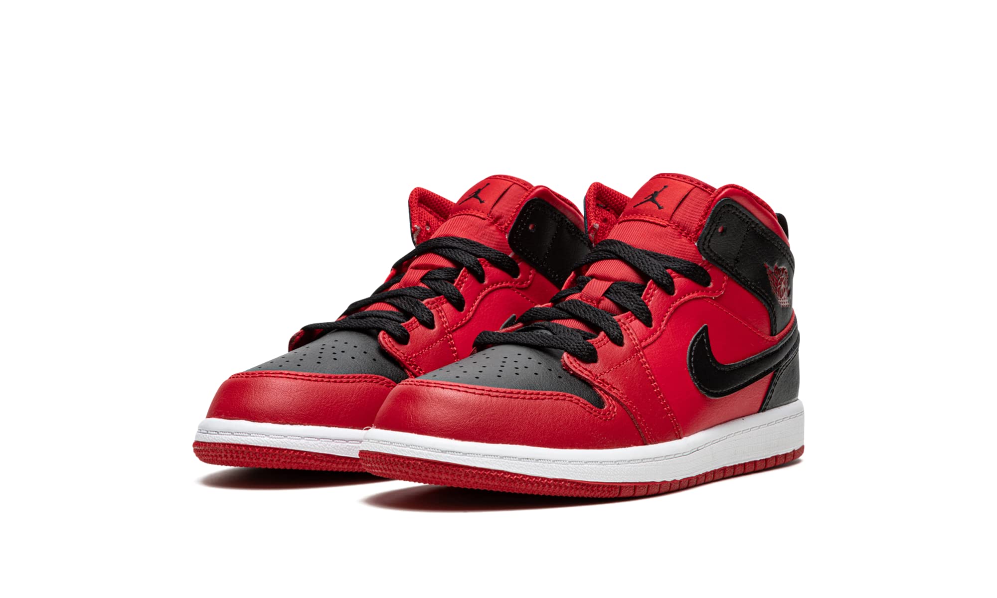 Nike Boys' Basketball Shoes - High-Performance Sneakers for Kids - Lightweight & Durable for Court Play, Training, and Everyday Wear