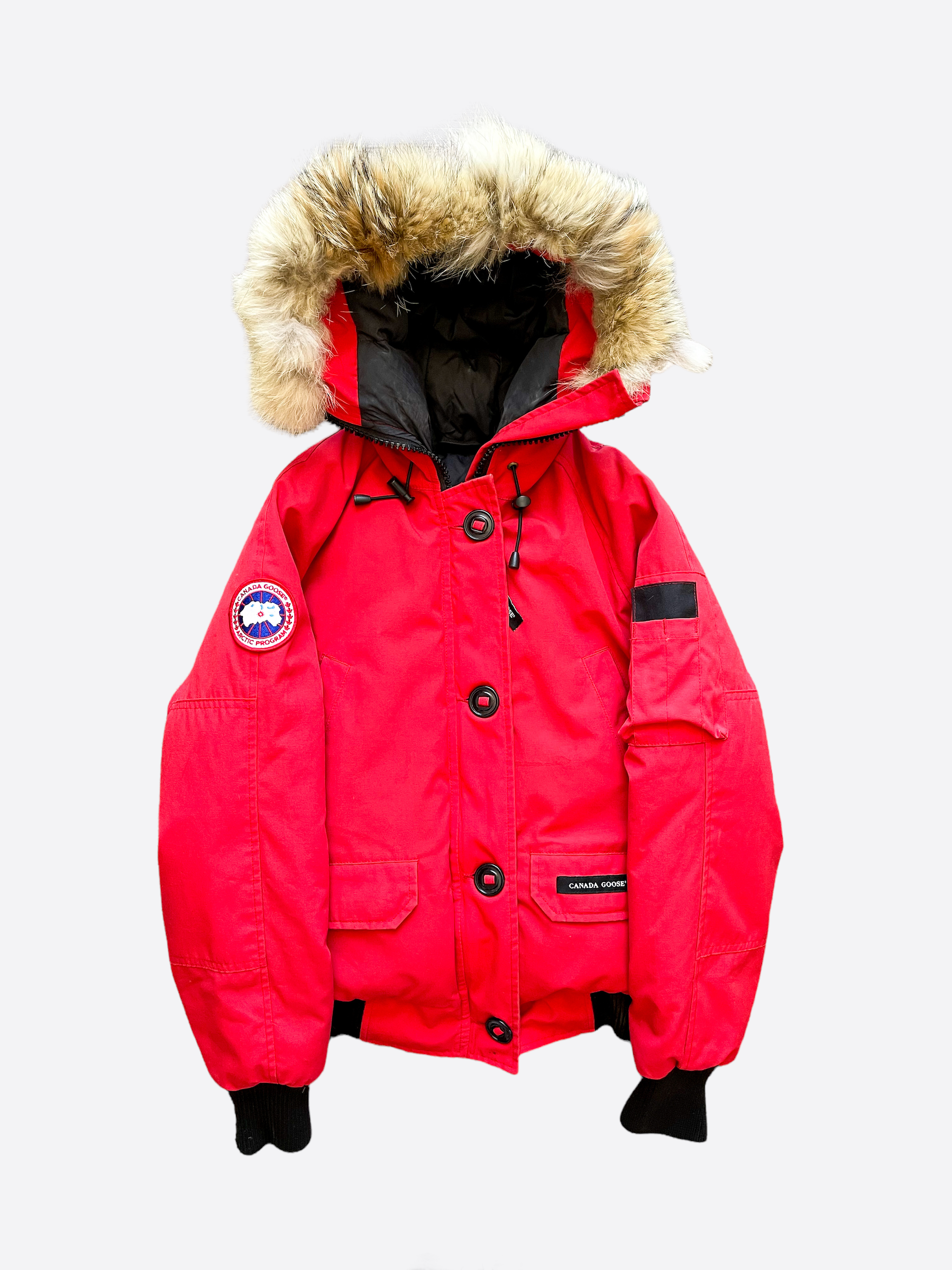 Canada Goose Red Chilliwack Women's Winter Jacket - Waterproof Parka with Fur Trim Hood for Extreme Cold Weather - Perfect for Snowboarding, Skiing & Outdoor Adventures