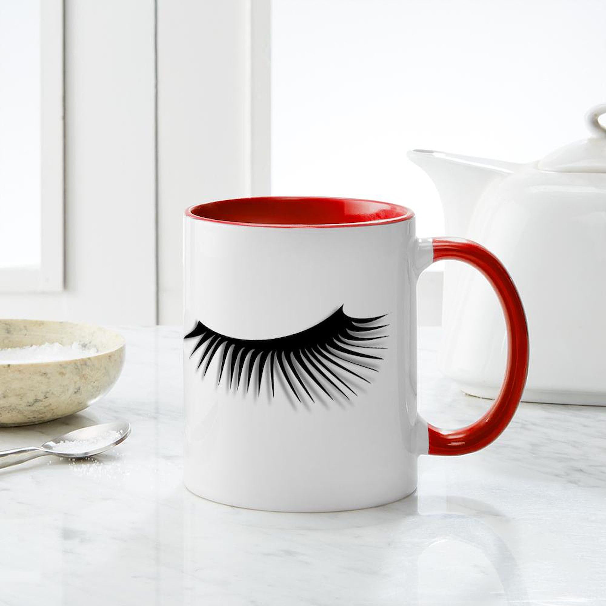 Eyelashes Design Ceramic Coffee Mug 11 oz (325 ml) - Perfect for Tea, Coffee & Hot Drinks - Great Gift for Makeup Lovers & Beauty Enthusiasts